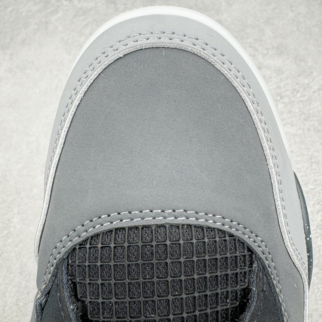 图片[14]-＃KZ神版福利回馈 Air Jordan AJ4 Retro 恐惧奥利奥 626969-030 独家外贸特供尺码含 45.5 49.5 50.5 国内外口碑最好最推荐的产品 市场中端王者 亲自操刀耗时半年巨作 全套原纸板楦头开发 确保原汁原味 完美呈现四代版型 一比一鞋头弧度高度鞋身弧度 此版本只针对中端市场 皮料材质有所更替 其他数据细节工艺流程均保持一致 绝不口嗨 细节品控鞋型随意秒杀市面3XX 4XX 原厂TPU网格鞋带扣 正确内里网布 菱角分明不变形无多余毛边 柔软性质感一致于原鞋 市场唯一原厂鞋扣模具 背面可见隐藏注塑口 原厂织唛标 原厂飞人电绣工艺 尾指中部跳三针 独家绑鞋带手法 印刷中底布 四线拉帮 米色美纹纸贴合固定 进口港宝加持 后跟自然饱满 全鞋荧光划线卡点 追求极致完美 每一双都是工艺品 多重QC质检 超越公司货的品控标准 实实在在的免检产品 尺码：40 40.5 41 42 42.5 43 44 44.5 45 45.5 46 47.5 48.5 49.5 50.5-选品中心