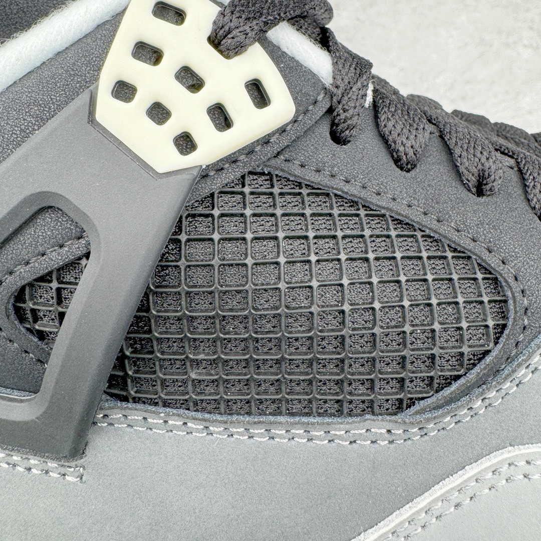 图片[10]-＃KZ神版福利回馈 Air Jordan AJ4 Retro 恐惧奥利奥 626969-030 独家外贸特供尺码含 45.5 49.5 50.5 国内外口碑最好最推荐的产品 市场中端王者 亲自操刀耗时半年巨作 全套原纸板楦头开发 确保原汁原味 完美呈现四代版型 一比一鞋头弧度高度鞋身弧度 此版本只针对中端市场 皮料材质有所更替 其他数据细节工艺流程均保持一致 绝不口嗨 细节品控鞋型随意秒杀市面3XX 4XX 原厂TPU网格鞋带扣 正确内里网布 菱角分明不变形无多余毛边 柔软性质感一致于原鞋 市场唯一原厂鞋扣模具 背面可见隐藏注塑口 原厂织唛标 原厂飞人电绣工艺 尾指中部跳三针 独家绑鞋带手法 印刷中底布 四线拉帮 米色美纹纸贴合固定 进口港宝加持 后跟自然饱满 全鞋荧光划线卡点 追求极致完美 每一双都是工艺品 多重QC质检 超越公司货的品控标准 实实在在的免检产品 尺码：40 40.5 41 42 42.5 43 44 44.5 45 45.5 46 47.5 48.5 49.5 50.5-选品中心