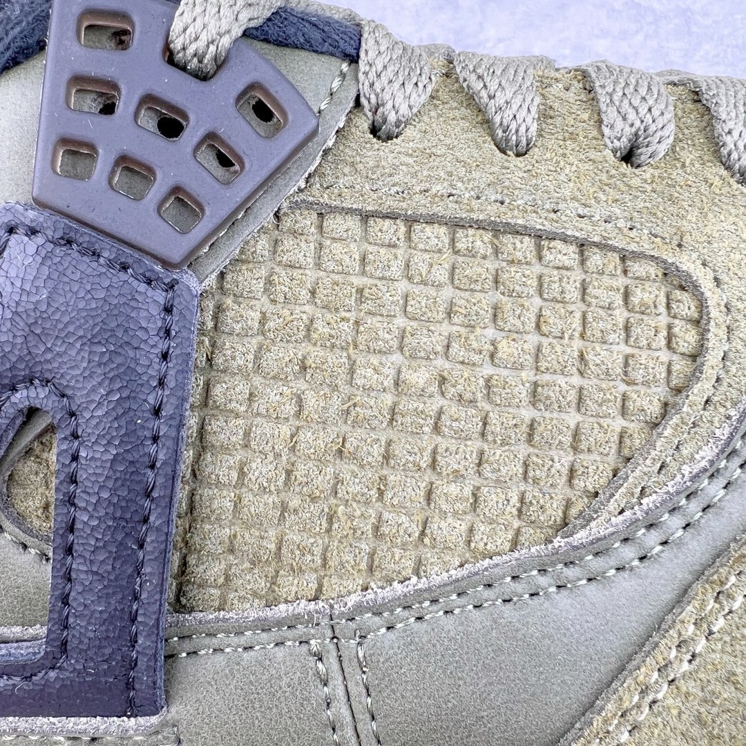 图片[11]-＃KZ神版 Air Jordan AJ4 Retro \\\”Olive Canvas\\\” 军绿色 FB9927-200 全方位可对比原鞋 高频立体麂皮网格 PU鞋垫 纸团支撑物 鞋扣 大面 领口 眼片 四部位皮料均为不同纹理咖色 独家外贸特供尺码含 45.5 49.5 50.5 国内外口碑最好最推荐的产品 市场中端王者 亲自操刀耗时半年巨作 全套原纸板楦头开发 确保原汁原味 完美呈现四代版型 一比一鞋头弧度高度鞋身弧度 此版本只针对中端市场 皮料材质有所更替 其他数据细节工艺流程均保持一致 绝不口嗨 细节品控鞋型随意秒杀市面3XX 4XX 原厂TPU网格鞋带扣 正确内里网布 菱角分明不变形无多余毛边 柔软性质感一致于原鞋 市场唯一原厂鞋扣模具 背面可见隐藏注塑口 原厂织唛标 原厂飞人电绣工艺 尾指中部跳三针 独家绑鞋带手法 印刷中底布 四线拉帮 米色美纹纸贴合固定 进口港宝加持 后跟自然饱满 全鞋荧光划线卡点 追求极致完美 每一双都是工艺品 多重QC质检 超越公司货的品控标准 实实在在的免检产品 尺码：40 40.5 41 42 42.5 43 44 44.5 45 45.5 46 47.5 48.5 49.5 50.5-选品中心