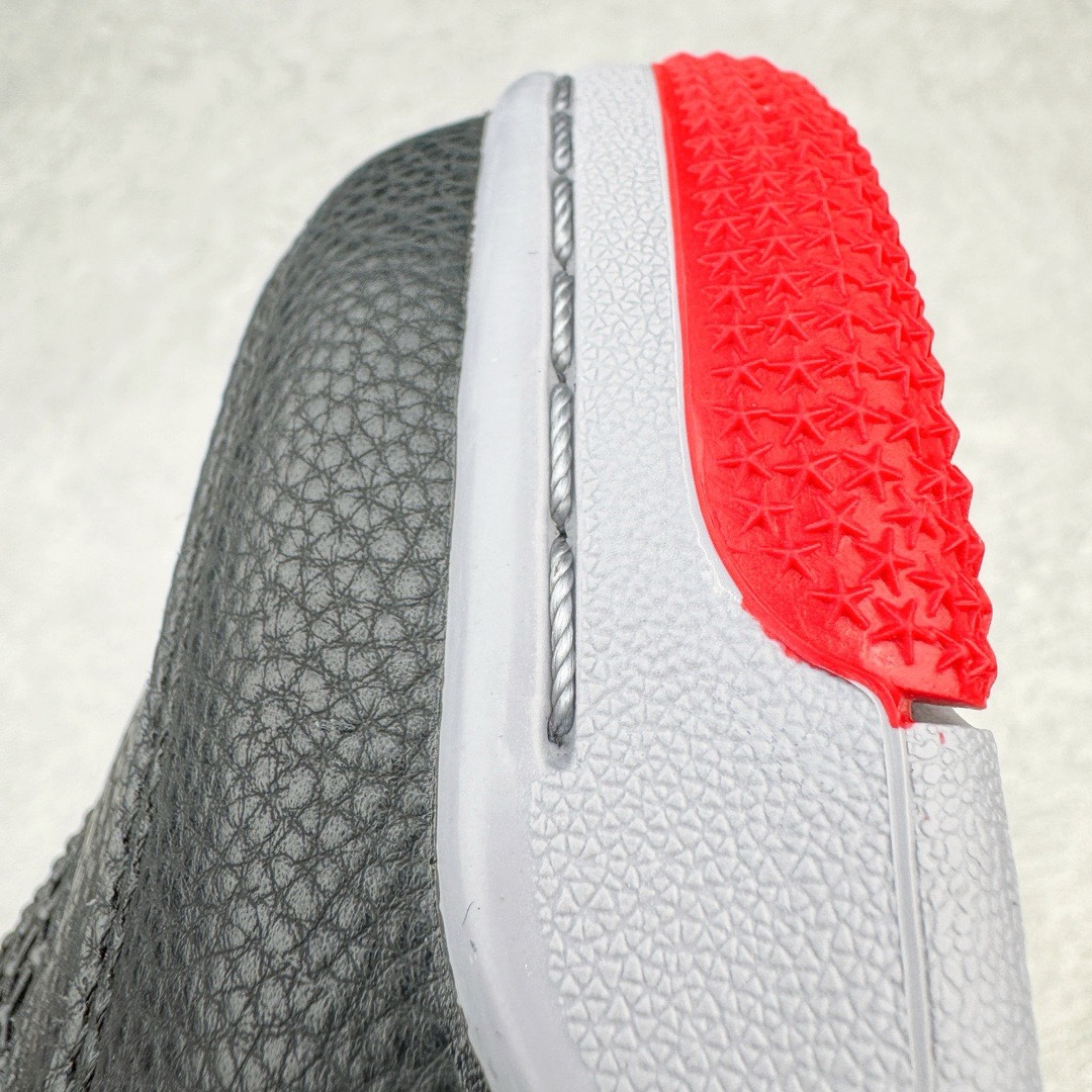 图片[17]-＃KZ神版 Air Jordan AJ4 \\\”Bred Reimagined\\\” 黑红2024 FV5029-006 独家外贸特供尺码含 45.5 49.5 50.5 国内外口碑最好最推荐的产品 市场中端王者 亲自操刀耗时半年巨作 全套原纸板楦头开发 确保原汁原味 完美呈现四代版型 一比一鞋头弧度高度鞋身弧度 此版本只针对中端市场 皮料材质有所更替 其他数据细节工艺流程均保持一致 绝不口嗨 细节品控鞋型随意秒杀市面3XX 4XX 原厂TPU网格鞋带扣 正确内里网布 菱角分明不变形无多余毛边 柔软性质感一致于原鞋 市场唯一原厂鞋扣模具 背面可见隐藏注塑口 原厂织唛标 原厂飞人电绣工艺 尾指中部跳三针 独家绑鞋带手法 印刷中底布 四线拉帮 米色美纹纸贴合固定 进口港宝加持 后跟自然饱满 全鞋荧光划线卡点 追求极致完美 每一双都是工艺品 多重QC质检 超越公司货的品控标准 实实在在的免检产品 尺码：40 40.5 41 42 42.5 43 44 44.5 45 45.5 46 47.5 48.5 49.5 50.5-选品中心