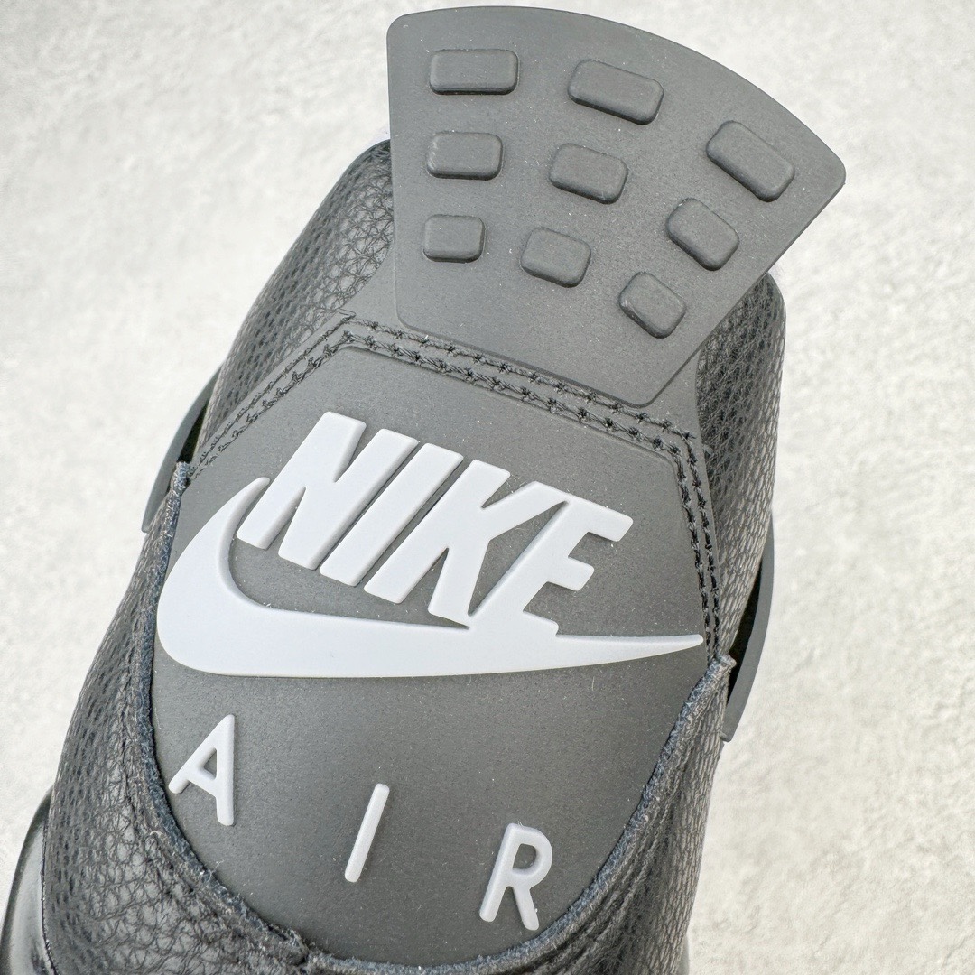 图片[14]-＃KZ神版 Air Jordan AJ4 \\\”Bred Reimagined\\\” 黑红2024 FV5029-006 独家外贸特供尺码含 45.5 49.5 50.5 国内外口碑最好最推荐的产品 市场中端王者 亲自操刀耗时半年巨作 全套原纸板楦头开发 确保原汁原味 完美呈现四代版型 一比一鞋头弧度高度鞋身弧度 此版本只针对中端市场 皮料材质有所更替 其他数据细节工艺流程均保持一致 绝不口嗨 细节品控鞋型随意秒杀市面3XX 4XX 原厂TPU网格鞋带扣 正确内里网布 菱角分明不变形无多余毛边 柔软性质感一致于原鞋 市场唯一原厂鞋扣模具 背面可见隐藏注塑口 原厂织唛标 原厂飞人电绣工艺 尾指中部跳三针 独家绑鞋带手法 印刷中底布 四线拉帮 米色美纹纸贴合固定 进口港宝加持 后跟自然饱满 全鞋荧光划线卡点 追求极致完美 每一双都是工艺品 多重QC质检 超越公司货的品控标准 实实在在的免检产品 尺码：40 40.5 41 42 42.5 43 44 44.5 45 45.5 46 47.5 48.5 49.5 50.5-选品中心