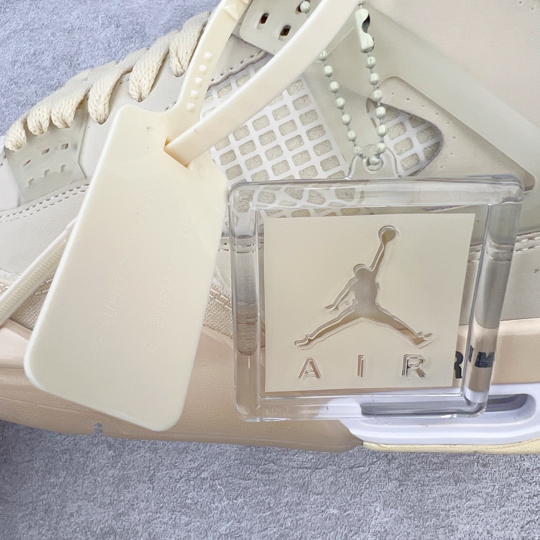图片[18]-＃KZ神版 Off-White™ x Air Jordan AJ4 Retro\\\”Cream/Sail\\\” OW联名白帆 CV9388-100 独家外贸特供尺码含 45.5 49.5 50.5 国内外口碑最好最推荐的产品 市场中端王者 亲自操刀耗时半年巨作 全套原纸板楦头开发 确保原汁原味 完美呈现四代版型 一比一鞋头弧度高度鞋身弧度 此版本只针对中端市场 皮料材质有所更替 其他数据细节工艺流程均保持一致 绝不口嗨 细节品控鞋型随意秒杀市面3XX 4XX 原厂TPU网格鞋带扣 正确内里网布 菱角分明不变形无多余毛边 柔软性质感一致于原鞋 市场唯一原厂鞋扣模具 背面可见隐藏注塑口 原厂织唛标 原厂飞人电绣工艺 尾指中部跳三针 独家绑鞋带手法 印刷中底布 四线拉帮 米色美纹纸贴合固定 进口港宝加持 后跟自然饱满 全鞋荧光划线卡点 追求极致完美 每一双都是工艺品 多重QC质检 超越公司货的品控标准 实实在在的免检产品 尺码：40 40.5 41 42 42.5 43 44 44.5 45 45.5 46 47.5 48.5 49.5 50.5-选品中心