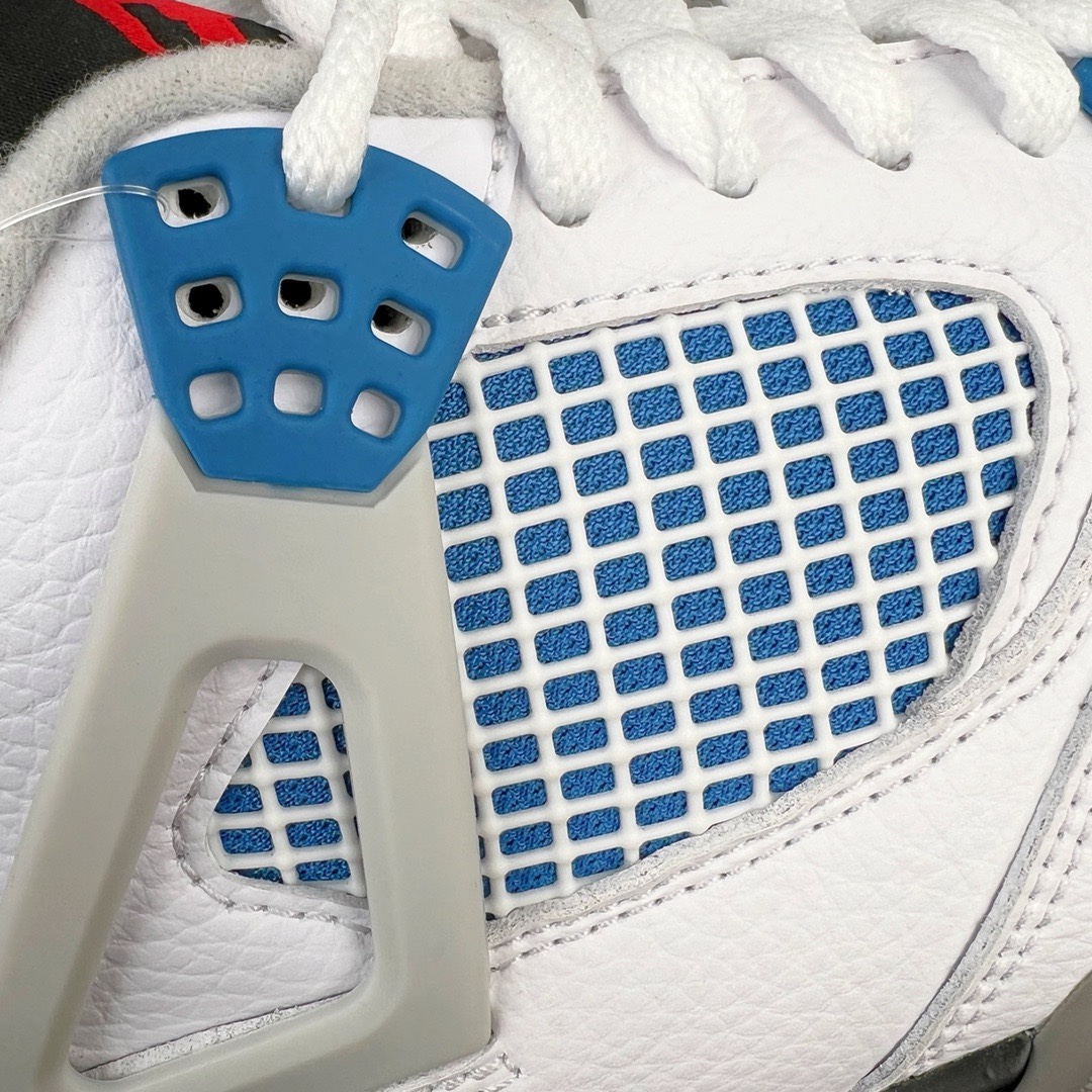 图片[11]-＃KZ神版福利回馈 Air Jordan AJ4 Retro 红蓝鸳鸯 CI1184-146 独家外贸特供尺码含 45.5 49.5 50.5 国内外口碑最好最推荐的产品 市场中端王者 亲自操刀耗时半年巨作 全套原纸板楦头开发 确保原汁原味 完美呈现四代版型 一比一鞋头弧度高度鞋身弧度 此版本只针对中端市场 皮料材质有所更替 其他数据细节工艺流程均保持一致 绝不口嗨 细节品控鞋型随意秒杀市面3XX 4XX 原厂TPU网格鞋带扣 正确内里网布 菱角分明不变形无多余毛边 柔软性质感一致于原鞋 市场唯一原厂鞋扣模具 背面可见隐藏注塑口 原厂织唛标 原厂飞人电绣工艺 尾指中部跳三针 独家绑鞋带手法 印刷中底布 四线拉帮 米色美纹纸贴合固定 进口港宝加持 后跟自然饱满 全鞋荧光划线卡点 追求极致完美 每一双都是工艺品 多重QC质检 超越公司货的品控标准 实实在在的免检产品 尺码：40 40.5 41 42 42.5 43 44 44.5 45 45.5 46 47.5 48.5 49.5 50.5-选品中心