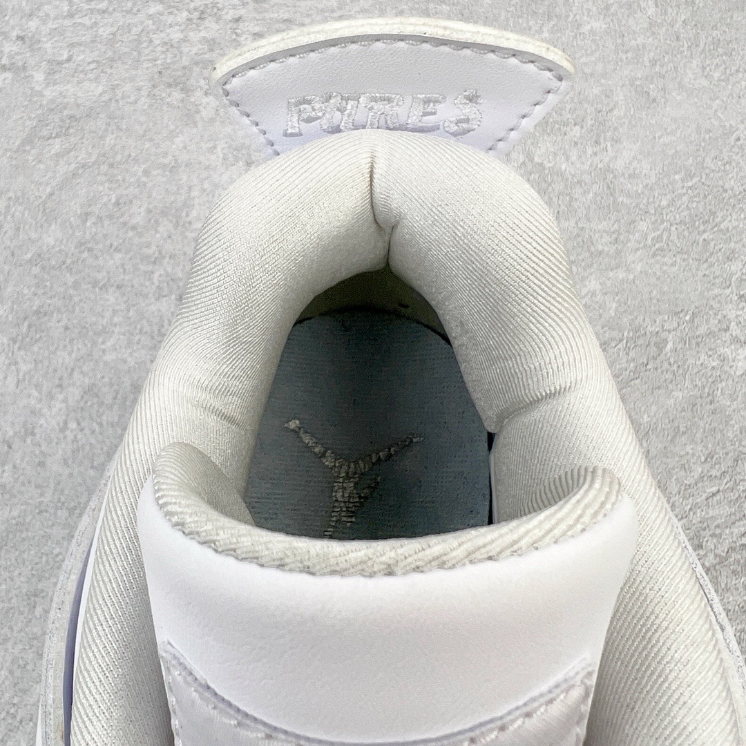 图片[11]-＃KZ神版福利回馈 Air Jordan AJ4 Retro 纯白/白猫 308497-100 独家外贸特供尺码含 45.5 49.5 50.5 国内外口碑最好最推荐的产品 市场中端王者 亲自操刀耗时半年巨作 全套原纸板楦头开发 确保原汁原味 完美呈现四代版型 一比一鞋头弧度高度鞋身弧度 此版本只针对中端市场 皮料材质有所更替 其他数据细节工艺流程均保持一致 绝不口嗨 细节品控鞋型随意秒杀市面3XX 4XX 原厂TPU网格鞋带扣 正确内里网布 菱角分明不变形无多余毛边 柔软性质感一致于原鞋 市场唯一原厂鞋扣模具 背面可见隐藏注塑口 原厂织唛标 原厂飞人电绣工艺 尾指中部跳三针 独家绑鞋带手法 印刷中底布 四线拉帮 米色美纹纸贴合固定 进口港宝加持 后跟自然饱满 全鞋荧光划线卡点 追求极致完美 每一双都是工艺品 多重QC质检 超越公司货的品控标准 实实在在的免检产品 尺码：40 40.5 41 42 42.5 43 44 44.5 45 45.5 46 47.5 48.5 49.5 50.5-选品中心