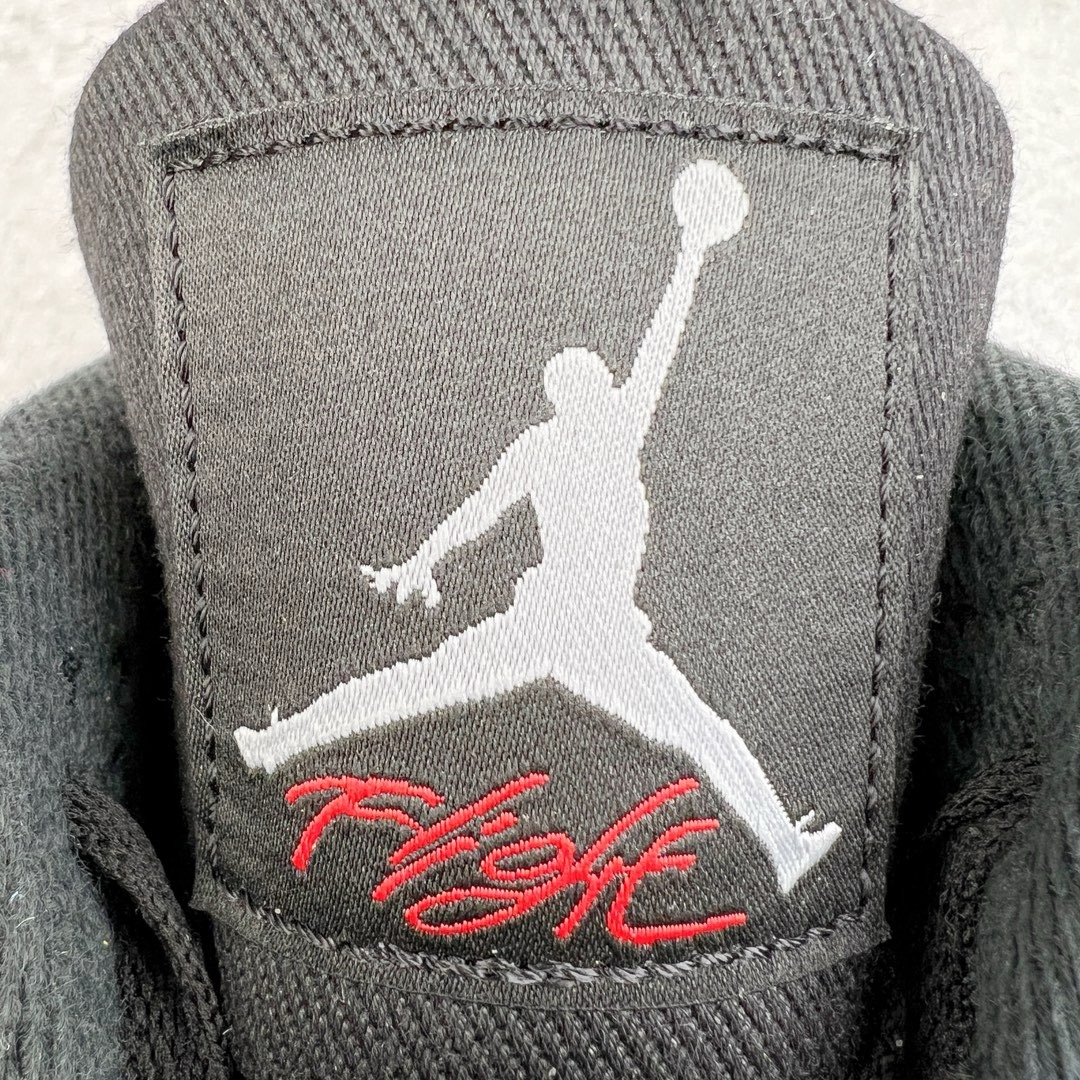 图片[15]-＃KZ神版 Air Jordan AJ4 Retro 黑色帆布小阿姆 DH7138-006 独家外贸特供尺码含 45.5 49.5 50.5 国内外口碑最好最推荐的产品 市场中端王者 亲自操刀耗时半年巨作 全套原纸板楦头开发 确保原汁原味 完美呈现四代版型 一比一鞋头弧度高度鞋身弧度 此版本只针对中端市场 皮料材质有所更替 其他数据细节工艺流程均保持一致 绝不口嗨 细节品控鞋型随意秒杀市面3XX 4XX 原厂TPU网格鞋带扣 正确内里网布 菱角分明不变形无多余毛边 柔软性质感一致于原鞋 市场唯一原厂鞋扣模具 背面可见隐藏注塑口 原厂织唛标 原厂飞人电绣工艺 尾指中部跳三针 独家绑鞋带手法 印刷中底布 四线拉帮 米色美纹纸贴合固定 进口港宝加持 后跟自然饱满 全鞋荧光划线卡点 追求极致完美 每一双都是工艺品 多重QC质检 超越公司货的品控标准 实实在在的免检产品 尺码：40 40.5 41 42 42.5 43 44 44.5 45 45.5 46 47.5 48.5 49.5 50.5-选品中心