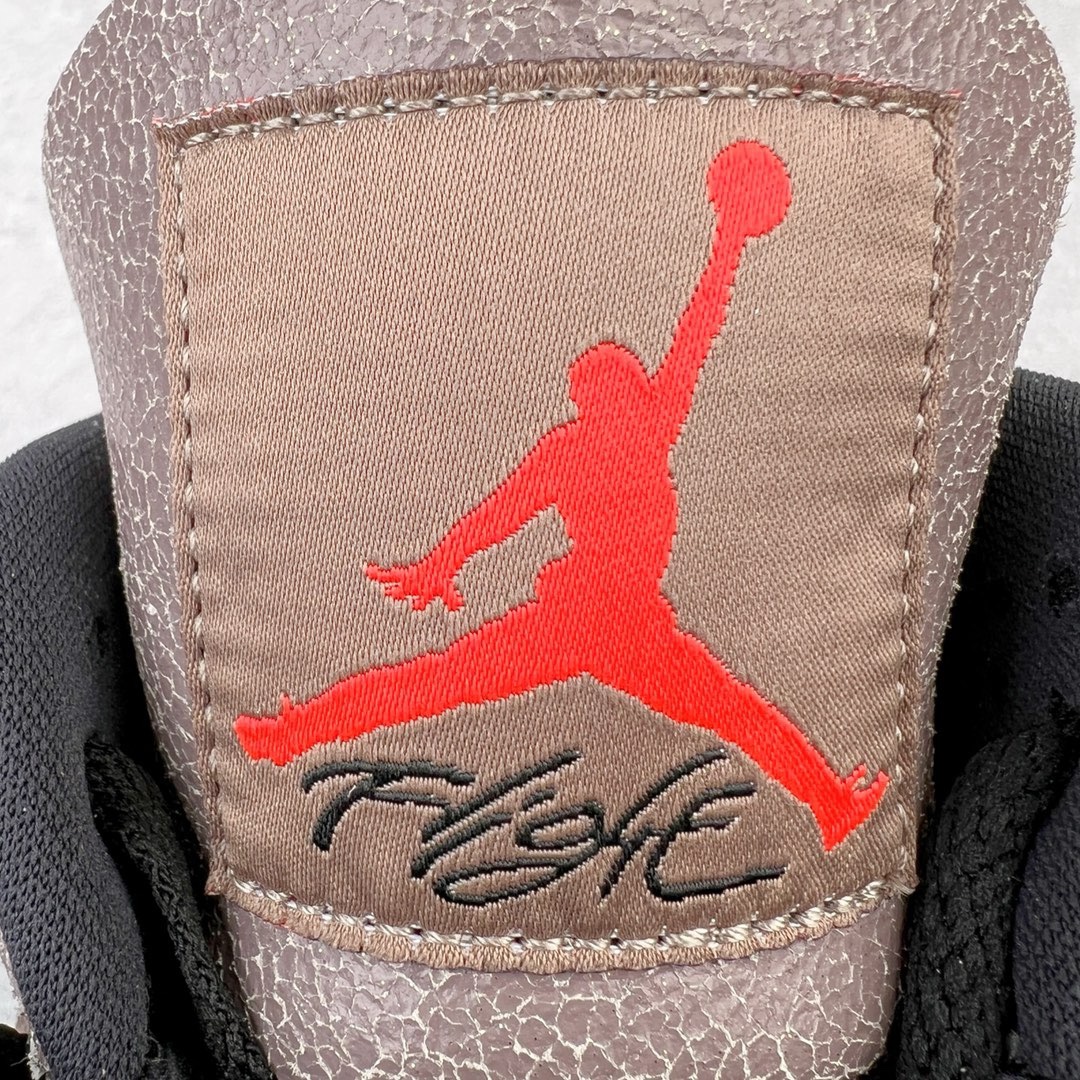 图片[17]-＃KZ神版 Air Jordan AJ4 Retro 黑棕摩卡 DB0732-200 独家外贸特供尺码含 45.5 49.5 50.5 国内外口碑最好最推荐的产品 市场中端王者 亲自操刀耗时半年巨作 全套原纸板楦头开发 确保原汁原味 完美呈现四代版型 一比一鞋头弧度高度鞋身弧度 此版本只针对中端市场 皮料材质有所更替 其他数据细节工艺流程均保持一致 绝不口嗨 细节品控鞋型随意秒杀市面3XX 4XX 原厂TPU网格鞋带扣 正确内里网布 菱角分明不变形无多余毛边 柔软性质感一致于原鞋 市场唯一原厂鞋扣模具 背面可见隐藏注塑口 原厂织唛标 原厂飞人电绣工艺 尾指中部跳三针 独家绑鞋带手法 印刷中底布 四线拉帮 米色美纹纸贴合固定 进口港宝加持 后跟自然饱满 全鞋荧光划线卡点 追求极致完美 每一双都是工艺品 多重QC质检 超越公司货的品控标准 实实在在的免检产品 尺码：40 40.5 41 42 42.5 43 44 44.5 45 45.5 46 47.5 48.5 49.5 50.5-选品中心