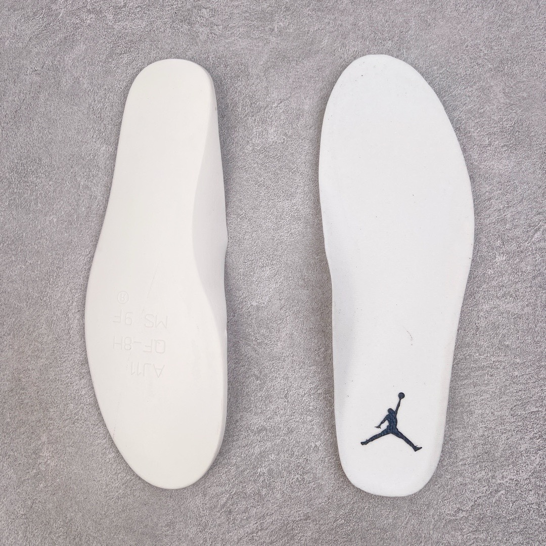 图片[18]-＃KZ神版福利回馈 Air Jordan AJ4 Retro 黑黄电母 货号：CT8527-700 独家外贸特供尺码含 45.5 49.5 50.5 国内外口碑最好最推荐的产品 市场中端王者 亲自操刀耗时半年巨作 全套原纸板楦头开发 确保原汁原味 完美呈现四代版型 一比一鞋头弧度高度鞋身弧度 此版本只针对中端市场 皮料材质有所更替 其他数据细节工艺流程均保持一致 绝不口嗨 细节品控鞋型随意秒杀市面3XX 4XX 原厂TPU网格鞋带扣 正确内里网布 菱角分明不变形无多余毛边 柔软性质感一致于原鞋 市场唯一原厂鞋扣模具 背面可见隐藏注塑口 原厂织唛标 原厂飞人电绣工艺 尾指中部跳三针 独家绑鞋带手法 印刷中底布 四线拉帮 米色美纹纸贴合固定 进口港宝加持 后跟自然饱满 全鞋荧光划线卡点 追求极致完美 每一双都是工艺品 多重QC质检 超越公司货的品控标准 实实在在的免检产品 尺码：40 40.5 41 42 42.5 43 44 44.5 45 45.5 46 47.5 48.5 49.5 50.5-选品中心