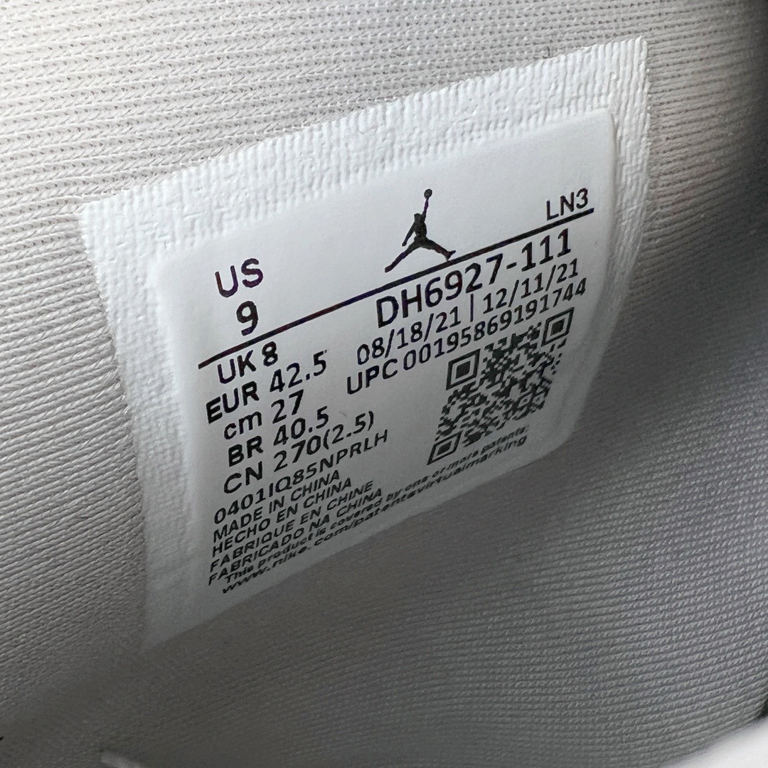 图片[16]-＃KZ神版福利回馈 Air Jordan AJ4 Retro 小白水泥 DH6927-111 独家外贸特供尺码含 45.5 49.5 50.5 国内外口碑最好最推荐的产品 市场中端王者 亲自操刀耗时半年巨作 全套原纸板楦头开发 确保原汁原味 完美呈现四代版型 一比一鞋头弧度高度鞋身弧度 此版本只针对中端市场 皮料材质有所更替 其他数据细节工艺流程均保持一致 绝不口嗨 细节品控鞋型随意秒杀市面3XX 4XX 原厂TPU网格鞋带扣 正确内里网布 菱角分明不变形无多余毛边 柔软性质感一致于原鞋 市场唯一原厂鞋扣模具 背面可见隐藏注塑口 原厂织唛标 原厂飞人电绣工艺 尾指中部跳三针 独家绑鞋带手法 印刷中底布 四线拉帮 米色美纹纸贴合固定 进口港宝加持 后跟自然饱满 全鞋荧光划线卡点 追求极致完美 每一双都是工艺品 多重QC质检 超越公司货的品控标准 实实在在的免检产品 尺码：40 40.5 41 42 42.5 43 44 44.5 45 45.5 46 47.5 48.5 49.5 50.5-选品中心