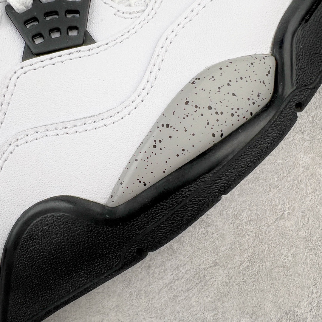 图片[12]-＃KZ神版福利回馈‼️ Air Jordan AJ4 Retro 白水泥 840606-190 独家外贸特供尺码含 45.5 49.5 50.5 国内外口碑最好最推荐的产品 市场中端王者 亲自操刀耗时半年巨作 全套原纸板楦头开发 确保原汁原味 完美呈现四代版型 一比一鞋头弧度高度鞋身弧度 此版本只针对中端市场 皮料材质有所更替 其他数据细节工艺流程均保持一致 绝不口嗨 细节品控鞋型随意秒杀市面3XX 4XX 原厂TPU网格鞋带扣 正确内里网布 菱角分明不变形无多余毛边 柔软性质感一致于原鞋 市场唯一原厂鞋扣模具 背面可见隐藏注塑口 原厂织唛标 原厂飞人电绣工艺 尾指中部跳三针 独家绑鞋带手法 印刷中底布 四线拉帮 米色美纹纸贴合固定 进口港宝加持 后跟自然饱满 全鞋荧光划线卡点 追求极致完美 每一双都是工艺品 多重QC质检 超越公司货的品控标准 实实在在的免检产品 尺码：40 40.5 41 42 42.5 43 44 44.5 45 45.5 46 47.5 48.5 49.5 50.5-选品中心