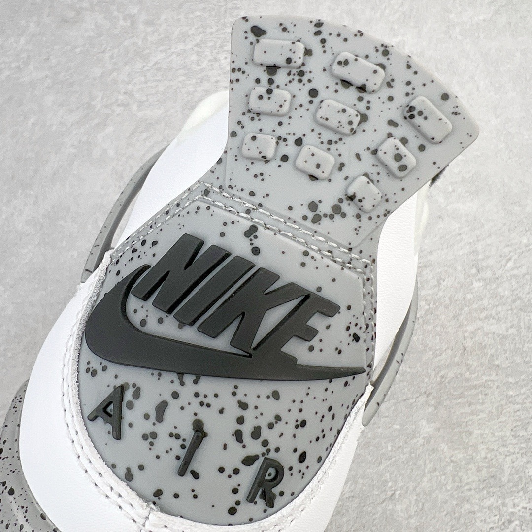 图片[16]-＃KZ神版福利回馈‼️ Air Jordan AJ4 Retro 白水泥 840606-190 独家外贸特供尺码含 45.5 49.5 50.5 国内外口碑最好最推荐的产品 市场中端王者 亲自操刀耗时半年巨作 全套原纸板楦头开发 确保原汁原味 完美呈现四代版型 一比一鞋头弧度高度鞋身弧度 此版本只针对中端市场 皮料材质有所更替 其他数据细节工艺流程均保持一致 绝不口嗨 细节品控鞋型随意秒杀市面3XX 4XX 原厂TPU网格鞋带扣 正确内里网布 菱角分明不变形无多余毛边 柔软性质感一致于原鞋 市场唯一原厂鞋扣模具 背面可见隐藏注塑口 原厂织唛标 原厂飞人电绣工艺 尾指中部跳三针 独家绑鞋带手法 印刷中底布 四线拉帮 米色美纹纸贴合固定 进口港宝加持 后跟自然饱满 全鞋荧光划线卡点 追求极致完美 每一双都是工艺品 多重QC质检 超越公司货的品控标准 实实在在的免检产品 尺码：40 40.5 41 42 42.5 43 44 44.5 45 45.5 46 47.5 48.5 49.5 50.5-选品中心