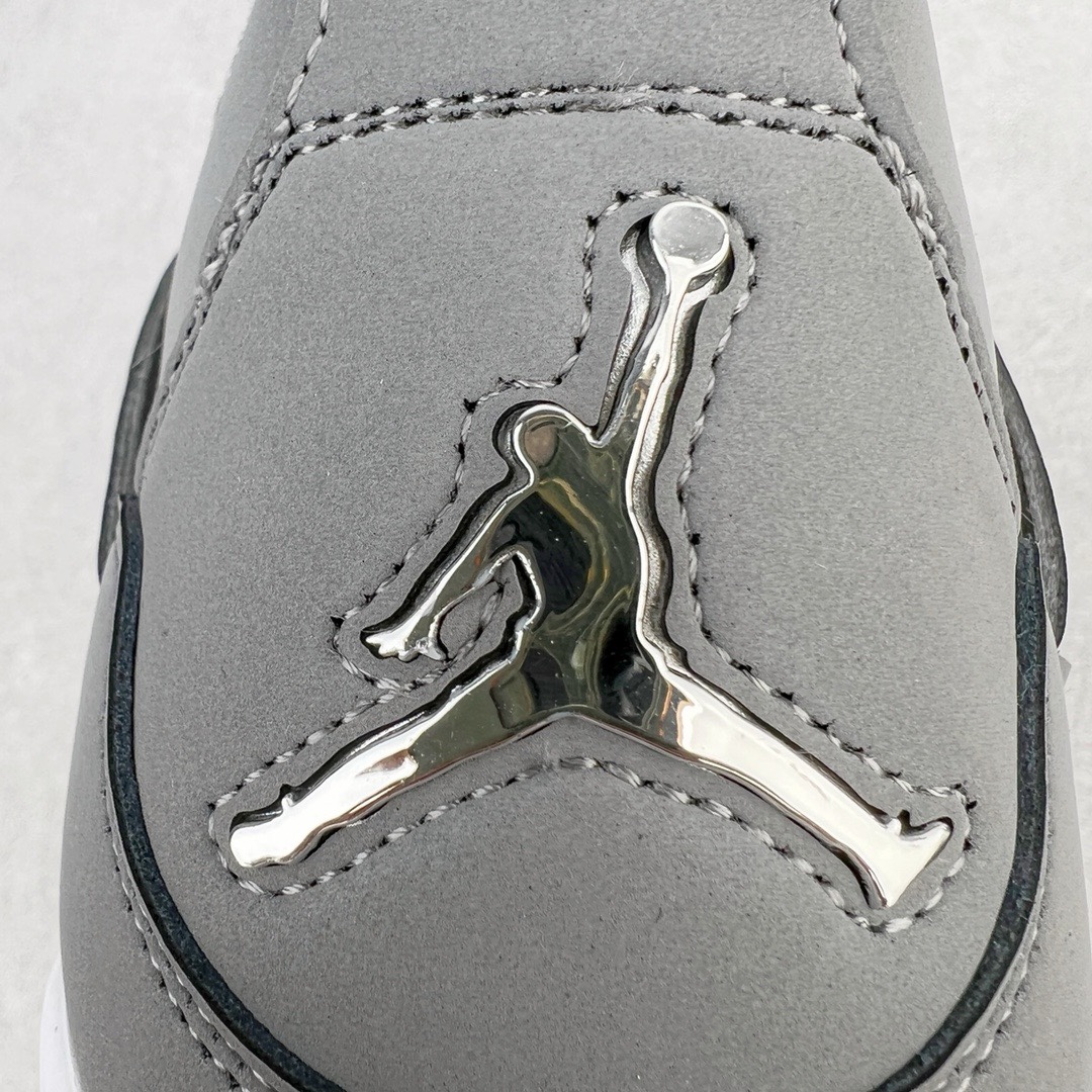 图片[11]-＃KZ神版福利回馈 Air Jordan AJ4 Retro \\\”Cool Grey\\\” 老鼠灰 酷灰 货号：308497-007 独家外贸特供尺码含 45.5 49.5 50.5 国内外口碑最好最推荐的产品 市场中端王者 亲自操刀耗时半年巨作 全套原纸板楦头开发 确保原汁原味 完美呈现四代版型 一比一鞋头弧度高度鞋身弧度 此版本只针对中端市场 皮料材质有所更替 其他数据细节工艺流程均保持一致 绝不口嗨 细节品控鞋型随意秒杀市面3XX 4XX 原厂TPU网格鞋带扣 正确内里网布 菱角分明不变形无多余毛边 柔软性质感一致于原鞋 市场唯一原厂鞋扣模具 背面可见隐藏注塑口 原厂织唛标 原厂飞人电绣工艺 尾指中部跳三针 独家绑鞋带手法 印刷中底布 四线拉帮 米色美纹纸贴合固定 进口港宝加持 后跟自然饱满 全鞋荧光划线卡点 追求极致完美 每一双都是工艺品 多重QC质检 超越公司货的品控标准 实实在在的免检产品 尺码：40 40.5 41 42 42.5 43 44 44.5 45 45.5 46 47.5 48.5 49.5 50.5-选品中心