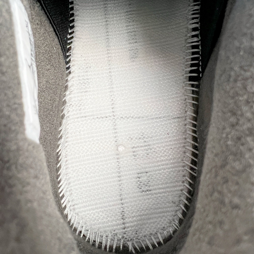 图片[18]-＃KZ神版福利回馈 Air Jordan AJ4 Retro \\\”Cool Grey\\\” 老鼠灰 酷灰 货号：308497-007 独家外贸特供尺码含 45.5 49.5 50.5 国内外口碑最好最推荐的产品 市场中端王者 亲自操刀耗时半年巨作 全套原纸板楦头开发 确保原汁原味 完美呈现四代版型 一比一鞋头弧度高度鞋身弧度 此版本只针对中端市场 皮料材质有所更替 其他数据细节工艺流程均保持一致 绝不口嗨 细节品控鞋型随意秒杀市面3XX 4XX 原厂TPU网格鞋带扣 正确内里网布 菱角分明不变形无多余毛边 柔软性质感一致于原鞋 市场唯一原厂鞋扣模具 背面可见隐藏注塑口 原厂织唛标 原厂飞人电绣工艺 尾指中部跳三针 独家绑鞋带手法 印刷中底布 四线拉帮 米色美纹纸贴合固定 进口港宝加持 后跟自然饱满 全鞋荧光划线卡点 追求极致完美 每一双都是工艺品 多重QC质检 超越公司货的品控标准 实实在在的免检产品 尺码：40 40.5 41 42 42.5 43 44 44.5 45 45.5 46 47.5 48.5 49.5 50.5-选品中心
