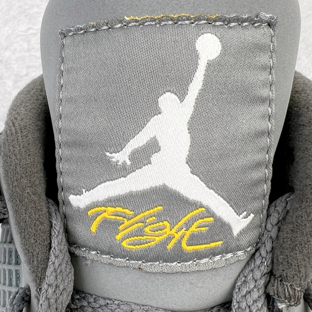 图片[15]-＃KZ神版福利回馈 Air Jordan AJ4 Retro \\\”Cool Grey\\\” 老鼠灰 酷灰 货号：308497-007 独家外贸特供尺码含 45.5 49.5 50.5 国内外口碑最好最推荐的产品 市场中端王者 亲自操刀耗时半年巨作 全套原纸板楦头开发 确保原汁原味 完美呈现四代版型 一比一鞋头弧度高度鞋身弧度 此版本只针对中端市场 皮料材质有所更替 其他数据细节工艺流程均保持一致 绝不口嗨 细节品控鞋型随意秒杀市面3XX 4XX 原厂TPU网格鞋带扣 正确内里网布 菱角分明不变形无多余毛边 柔软性质感一致于原鞋 市场唯一原厂鞋扣模具 背面可见隐藏注塑口 原厂织唛标 原厂飞人电绣工艺 尾指中部跳三针 独家绑鞋带手法 印刷中底布 四线拉帮 米色美纹纸贴合固定 进口港宝加持 后跟自然饱满 全鞋荧光划线卡点 追求极致完美 每一双都是工艺品 多重QC质检 超越公司货的品控标准 实实在在的免检产品 尺码：40 40.5 41 42 42.5 43 44 44.5 45 45.5 46 47.5 48.5 49.5 50.5-选品中心