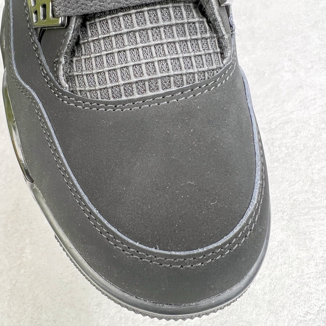 图片[12]-＃KZ神版福利回馈 Air Jordan AJ4 Retro 黑猫 CU1110-010 独家外贸特供尺码含 45.5 49.5 50.5 国内外口碑最好最推荐的产品 市场中端王者 亲自操刀耗时半年巨作 全套原纸板楦头开发 确保原汁原味 完美呈现四代版型 一比一鞋头弧度高度鞋身弧度 此版本只针对中端市场 皮料材质有所更替 其他数据细节工艺流程均保持一致 绝不口嗨 细节品控鞋型随意秒杀市面3XX 4XX 原厂TPU网格鞋带扣 正确内里网布 菱角分明不变形无多余毛边 柔软性质感一致于原鞋 市场唯一原厂鞋扣模具 背面可见隐藏注塑口 原厂织唛标 原厂飞人电绣工艺 尾指中部跳三针 独家绑鞋带手法 印刷中底布 四线拉帮 米色美纹纸贴合固定 进口港宝加持 后跟自然饱满 全鞋荧光划线卡点 追求极致完美 每一双都是工艺品 多重QC质检 超越公司货的品控标准 实实在在的免检产品 尺码：40 40.5 41 42 42.5 43 44 44.5 45 45.5 46 47.5 48.5 49.5 50.5-选品中心