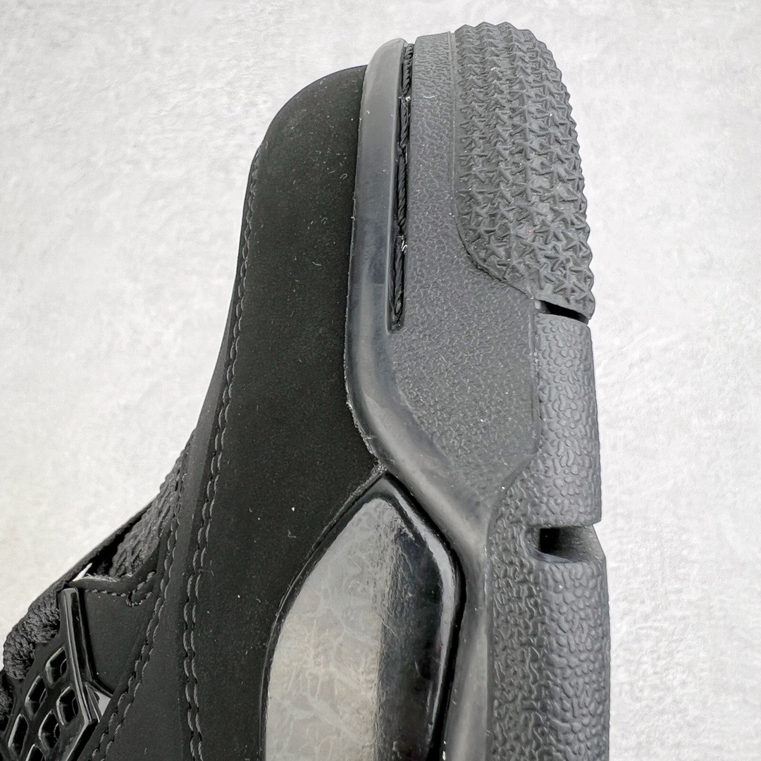 图片[11]-＃KZ神版福利回馈 Air Jordan AJ4 Retro 黑猫 CU1110-010 独家外贸特供尺码含 45.5 49.5 50.5 国内外口碑最好最推荐的产品 市场中端王者 亲自操刀耗时半年巨作 全套原纸板楦头开发 确保原汁原味 完美呈现四代版型 一比一鞋头弧度高度鞋身弧度 此版本只针对中端市场 皮料材质有所更替 其他数据细节工艺流程均保持一致 绝不口嗨 细节品控鞋型随意秒杀市面3XX 4XX 原厂TPU网格鞋带扣 正确内里网布 菱角分明不变形无多余毛边 柔软性质感一致于原鞋 市场唯一原厂鞋扣模具 背面可见隐藏注塑口 原厂织唛标 原厂飞人电绣工艺 尾指中部跳三针 独家绑鞋带手法 印刷中底布 四线拉帮 米色美纹纸贴合固定 进口港宝加持 后跟自然饱满 全鞋荧光划线卡点 追求极致完美 每一双都是工艺品 多重QC质检 超越公司货的品控标准 实实在在的免检产品 尺码：40 40.5 41 42 42.5 43 44 44.5 45 45.5 46 47.5 48.5 49.5 50.5-选品中心