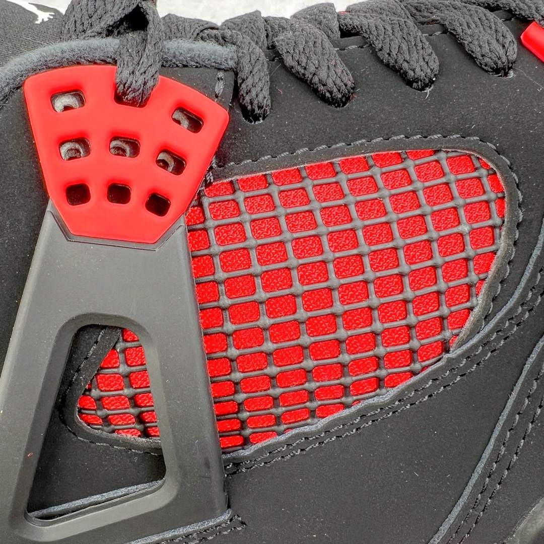 图片[10]-＃KZ神版福利回馈 Air Jordan AJ4 Retro \\\”Red Thunder\\\” 黑红雷电 CT8527-016 独家外贸特供尺码含 45.5 49.5 50.5 国内外口碑最好最推荐的产品 市场中端王者 亲自操刀耗时半年巨作 全套原纸板楦头开发 确保原汁原味 完美呈现四代版型 一比一鞋头弧度高度鞋身弧度 此版本只针对中端市场 皮料材质有所更替 其他数据细节工艺流程均保持一致 绝不口嗨 细节品控鞋型随意秒杀市面3XX 4XX 原厂TPU网格鞋带扣 正确内里网布 菱角分明不变形无多余毛边 柔软性质感一致于原鞋 市场唯一原厂鞋扣模具 背面可见隐藏注塑口 原厂织唛标 原厂飞人电绣工艺 尾指中部跳三针 独家绑鞋带手法 印刷中底布 四线拉帮 米色美纹纸贴合固定 进口港宝加持 后跟自然饱满 全鞋荧光划线卡点 追求极致完美 每一双都是工艺品 多重QC质检 超越公司货的品控标准 实实在在的免检产品 尺码：40 40.5 41 42 42.5 43 44 44.5 45 45.5 46 47.5 48.5 49.5 50.5-选品中心