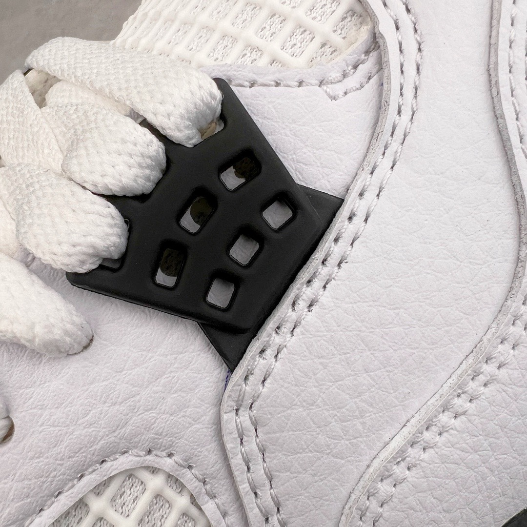 图片[14]-＃KZ神版福利回馈 Air Jordan AJ4 Retro 白黑红 红水泥 DH6927-161 独家外贸特供尺码含 45.5 49.5 50.5 国内外口碑最好最推荐的产品 市场中端王者 亲自操刀耗时半年巨作 全套原纸板楦头开发 确保原汁原味 完美呈现四代版型 一比一鞋头弧度高度鞋身弧度 此版本只针对中端市场 皮料材质有所更替 其他数据细节工艺流程均保持一致 绝不口嗨 细节品控鞋型随意秒杀市面3XX 4XX 原厂TPU网格鞋带扣 正确内里网布 菱角分明不变形无多余毛边 柔软性质感一致于原鞋 市场唯一原厂鞋扣模具 背面可见隐藏注塑口 原厂织唛标 原厂飞人电绣工艺 尾指中部跳三针 独家绑鞋带手法 印刷中底布 四线拉帮 米色美纹纸贴合固定 进口港宝加持 后跟自然饱满 全鞋荧光划线卡点 追求极致完美 每一双都是工艺品 多重QC质检 超越公司货的品控标准 实实在在的免检产品 尺码：40 40.5 41 42 42.5 43 44 44.5 45 45.5 46 47.5 48.5 49.5 50.5-选品中心