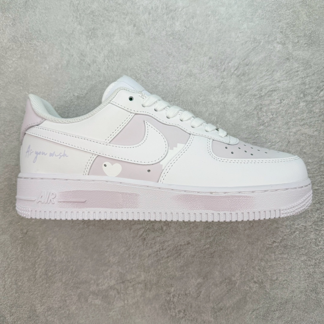 NK Air Force 1´07 Low 空军一号低帮百搭休闲运动板鞋 CW2288-111 柔软、弹性十足的缓震性能和出色的中底设计 横跨复古与现代的外型结合 造就出风靡全球 三十多年的Force 1 直到今天还深受青睐 尺码:36 36.5 37.5 38 38.5 39 40 40.5 41 42 42.5 43 44 44.5 45-选品中心
