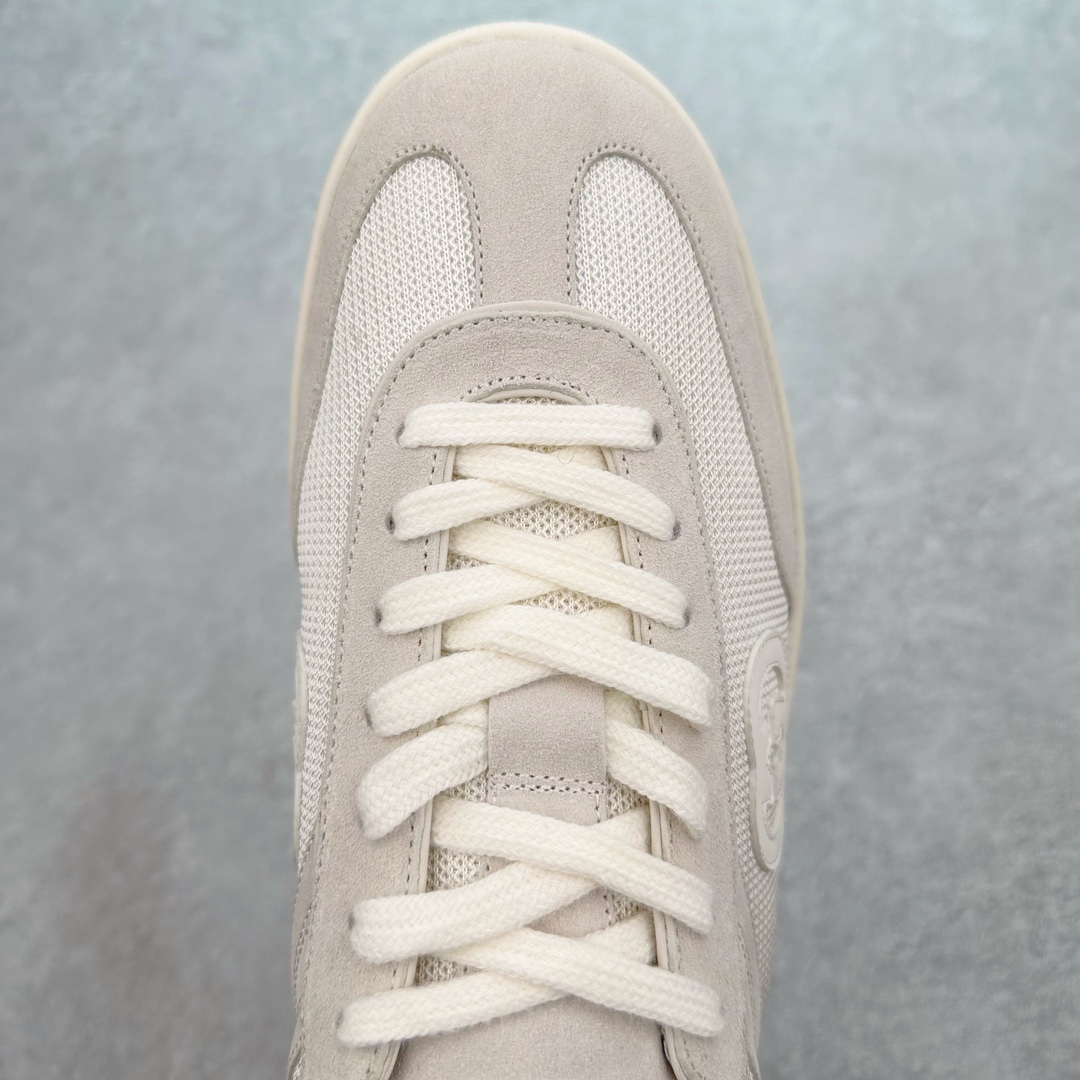 图片[4]-Gucci Lido新款板鞋 意大利海岸的夏日风情和海滩俱乐部汲取灵感 这款运动鞋以绒面材质匠心打造缀饰互扣式双G标识等Gucci经典符号元素 尽显别样风采 尺码：35 36 37 38 39 40 41 42 43 44 45-选品中心