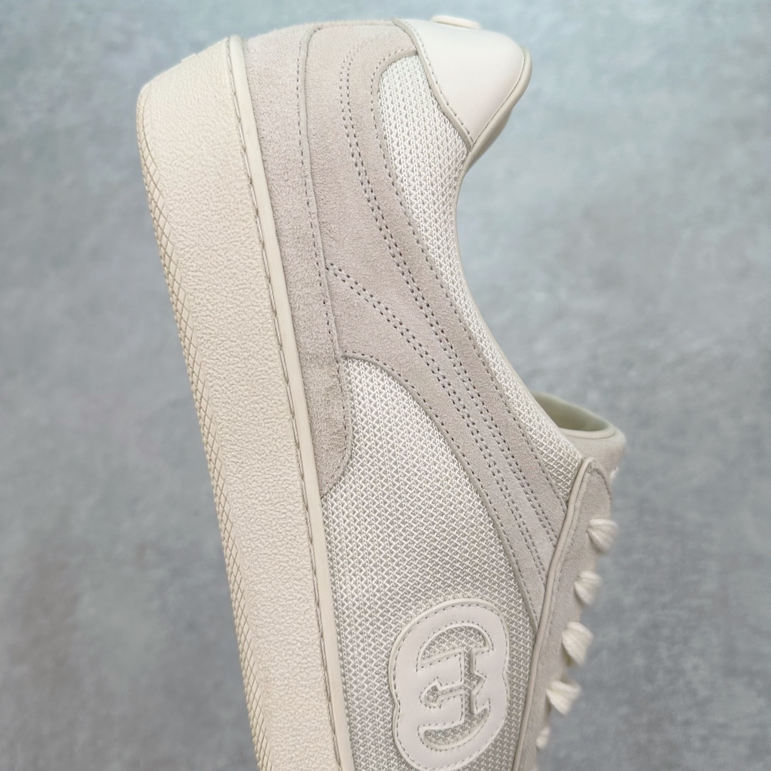 图片[6]-Gucci Lido新款板鞋 意大利海岸的夏日风情和海滩俱乐部汲取灵感 这款运动鞋以绒面材质匠心打造缀饰互扣式双G标识等Gucci经典符号元素 尽显别样风采 尺码：35 36 37 38 39 40 41 42 43 44 45-选品中心