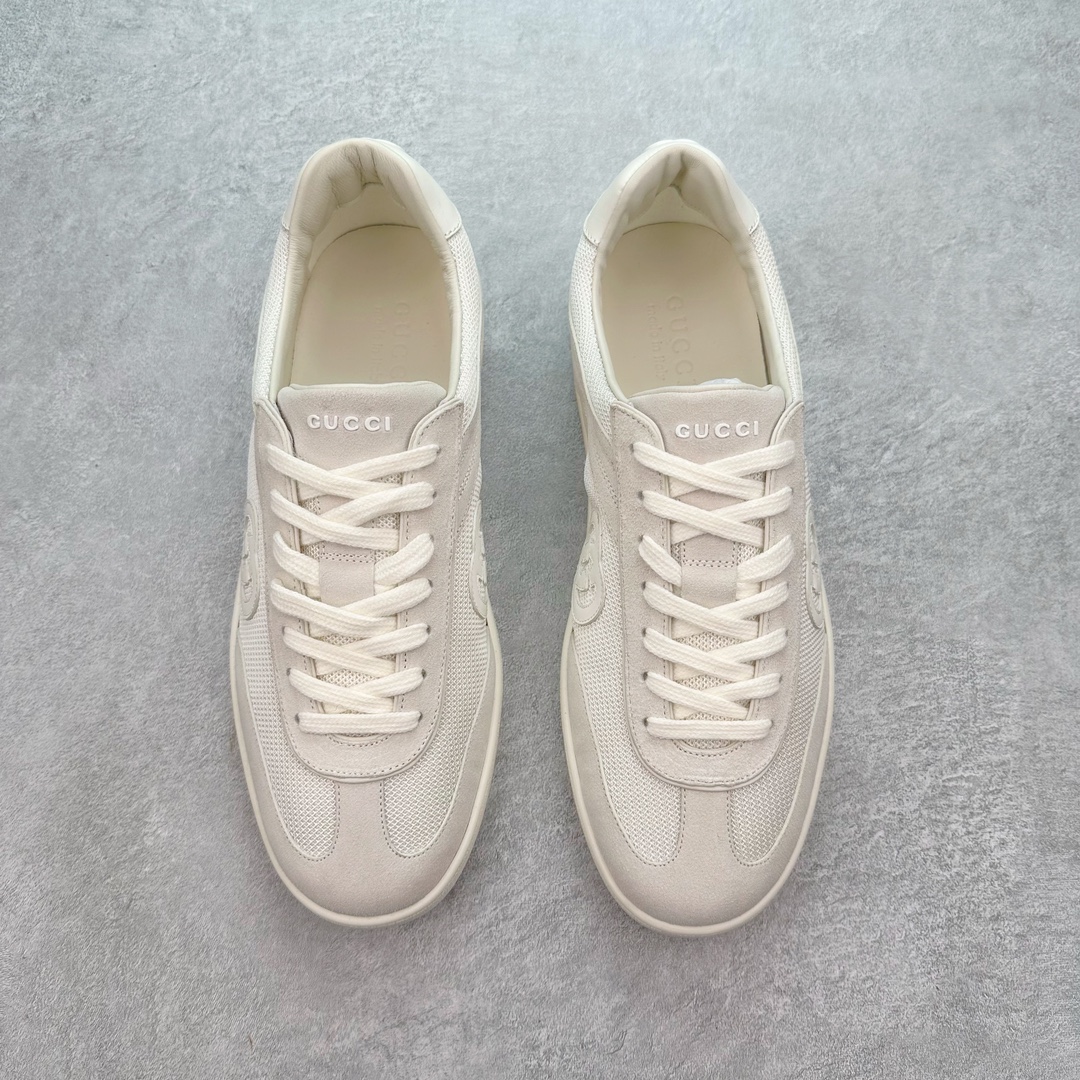 图片[2]-Gucci Lido新款板鞋 意大利海岸的夏日风情和海滩俱乐部汲取灵感 这款运动鞋以绒面材质匠心打造缀饰互扣式双G标识等Gucci经典符号元素 尽显别样风采 尺码：35 36 37 38 39 40 41 42 43 44 45-选品中心