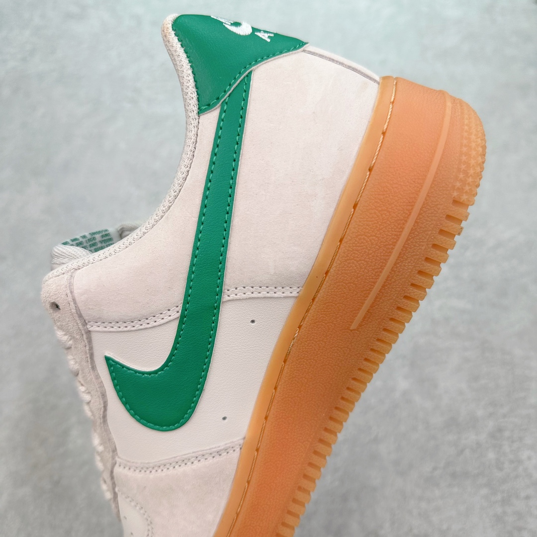 图片[7]-💰200 NK Air Force 1´07 Low 空军一号低帮百搭休闲运动板鞋 FQ8714-001 柔软、弹性十足的缓震性能和出色的中底设计 横跨复古与现代的外型结合 造就出风靡全球 三十多年的Force 1 直到今天还深受青睐 SIZE：36 36.5 37.5 38 38.5 39 40 40.5 41 42 42.5 43 44 44.5 45 编码：Tby2936070-运动鞋