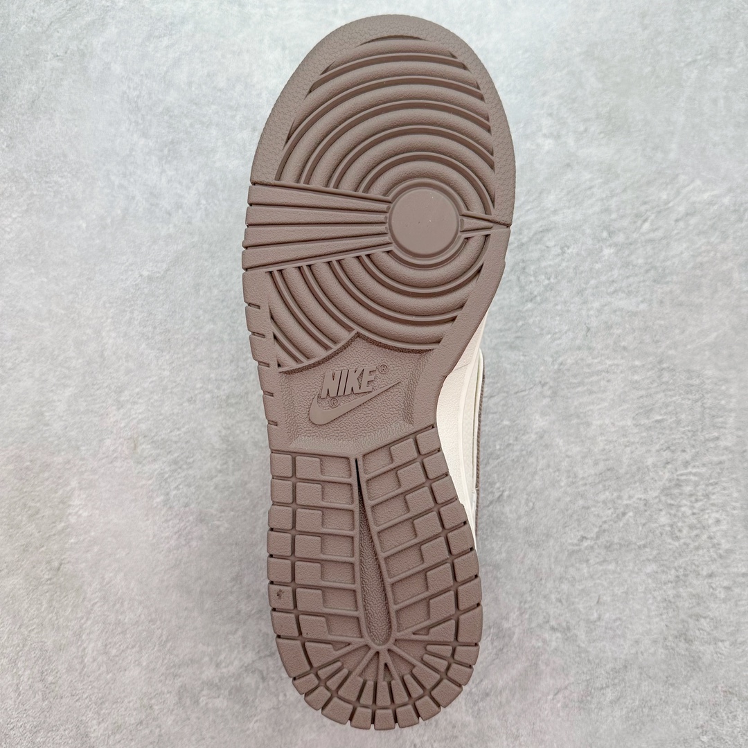 图片[9]-NK Dunk Low 定制配色 FC1688-131 大厂出品 极力推荐 原装头层材料 独家版型蒸餾加工帶來的是更好的视觉和脚感体验大厂纯原品质出货 清洁度 电绣工艺 皮料切割干净无任何毛边 细节完美 尺码：36 36.5 37.5 38 38.5 39 40 40.5 41 42 42.5 43 44 44.5 45 46 47.5-选品中心