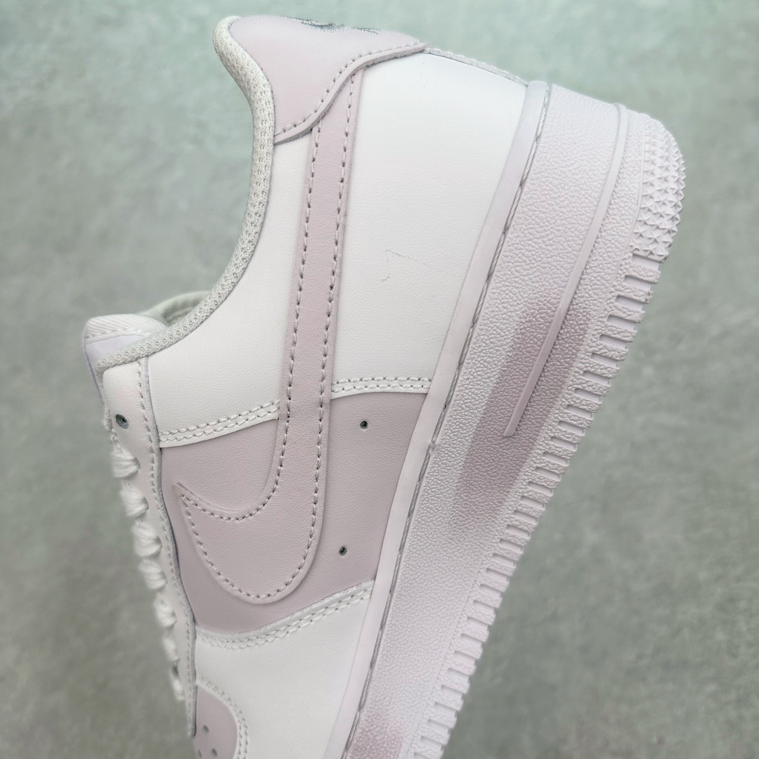 图片[7]-NK Air Force 1´07 Low 空军一号低帮百搭休闲运动板鞋 CW2288-111 柔软、弹性十足的缓震性能和出色的中底设计 横跨复古与现代的外型结合 造就出风靡全球 三十多年的Force 1 直到今天还深受青睐 尺码：36 36.5 37.5 38 38.5 39 40 40.5 41 42 42.5 43 44 44.5 45-选品中心