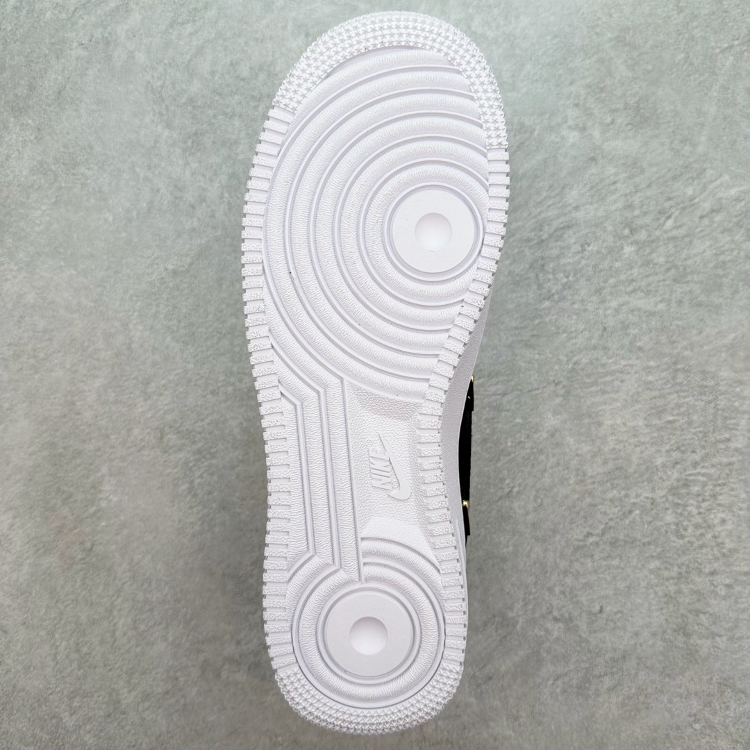 图片[9]-NK Air Force 1´07 Low 空军一号低帮百搭休闲运动板鞋 CT1990-001 柔软、弹性十足的缓震性能和出色的中底设计 横跨复古与现代的外型结合 造就出风靡全球 三十多年的Force 1 直到今天还深受青睐 尺码：36 36.5 37.5 38 38.5 39 40 40.5 41 42 42.5 43 44 44.5 45-选品中心