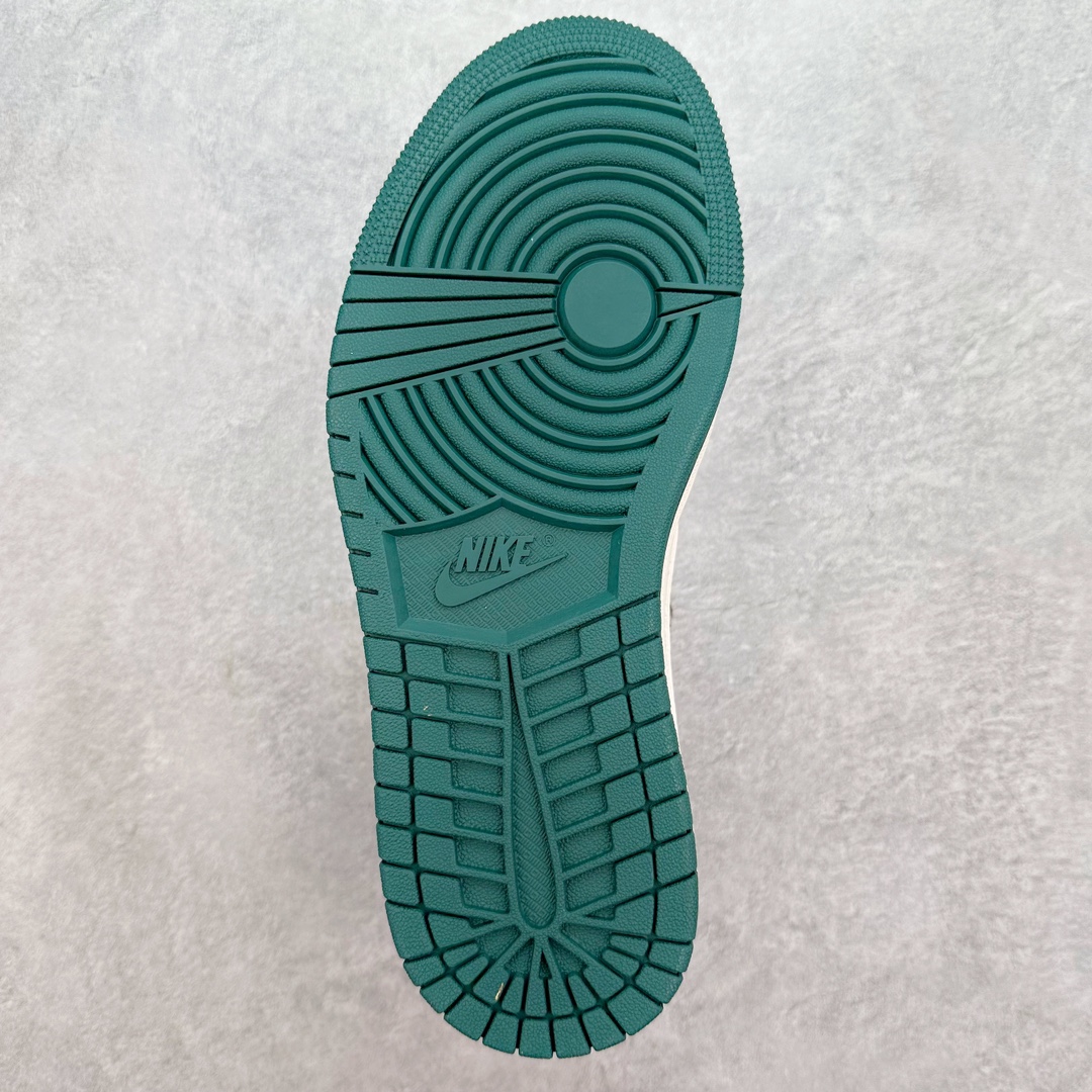 图片[9]-TS x Air Jordan AJ1 Low 倒钩低帮联名定制配色 XY2688-100 原厂内置气垫魔块 A模大底 头层小牛皮 鞋舌AJ原厂专用牛津布+AJ专用反口珍珠布+原厂无杂质高弹内里海棉+特殊封边弹力鞋带 尺码：36 36.5 37.5 38 38.5 39 40 40.5 41 42 42.5 43 44 44.5 45 46 47.5-选品中心