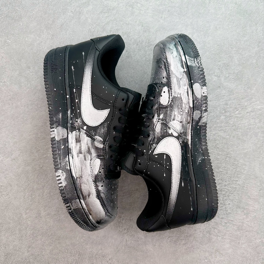 图片[3]-NK Air Force 1´07 Low 空军一号低帮百搭休闲运动板鞋 CW2288-012 柔软、弹性十足的缓震性能和出色的中底设计 横跨复古与现代的外型结合 造就出风靡全球 三十多年的Force 1 直到今天还深受青睐 尺码：36 36.5 37.5 38 38.5 39 40 40.5 41 42 42.5 43 44 44.5 45-选品中心