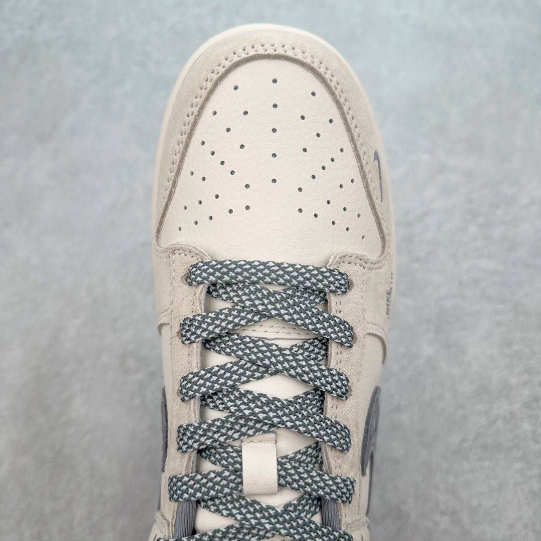 图片[4]-NK Dunk Low 定制配色 SJ2068-272 大厂出品 极力推荐 原装头层材料 独家版型蒸餾加工帶來的是更好的视觉和脚感体验大厂纯原品质出货 清洁度 电绣工艺 皮料切割干净无任何毛边 细节完美 尺码：36 36.5 37.5 38 38.5 39 40 40.5 41 42 42.5 43 44 44.5 45 46 47.5-选品中心