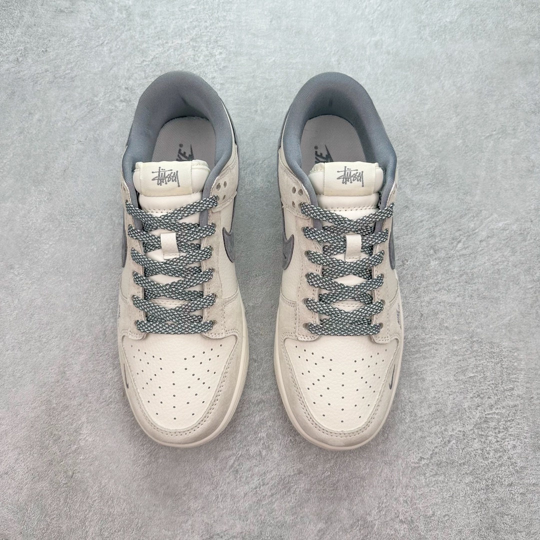 图片[2]-NK Dunk Low 定制配色 SJ2068-272 大厂出品 极力推荐 原装头层材料 独家版型蒸餾加工帶來的是更好的视觉和脚感体验大厂纯原品质出货 清洁度 电绣工艺 皮料切割干净无任何毛边 细节完美 尺码：36 36.5 37.5 38 38.5 39 40 40.5 41 42 42.5 43 44 44.5 45 46 47.5-选品中心