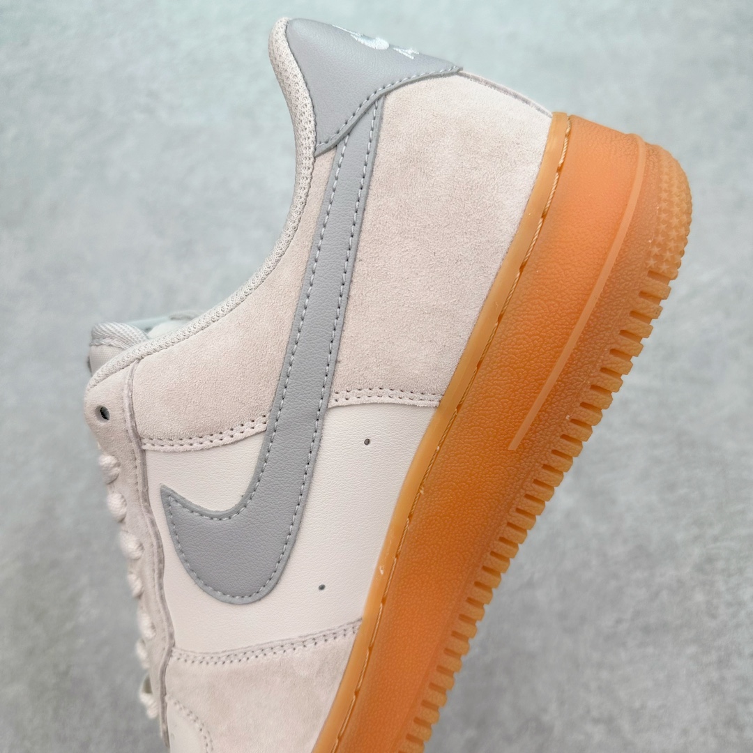 图片[7]-💰200 NK Air Force 1´07 Low 空军一号低帮百搭休闲运动板鞋 FQ8714-002 柔软、弹性十足的缓震性能和出色的中底设计 横跨复古与现代的外型结合 造就出风靡全球 三十多年的Force 1 直到今天还深受青睐 SIZE：36 36.5 37.5 38 38.5 39 40 40.5 41 42 42.5 43 44 44.5 45 编码：Tby2936070-运动鞋