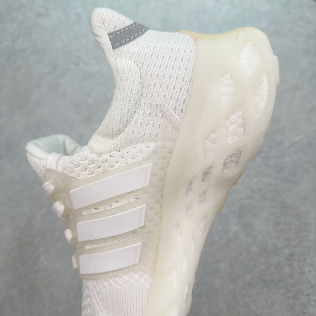 图片[7]-💰110 ＃夏日福利‼AD Ultra Boost DNA Web UB 8.0网系列低帮袜套式针织鞋面休闲运动慢跑鞋 以 Ultra Boost 鞋款为蓝本打造了全新的鞋款，既有着传统的舒适脚感，还进一步完善了功能性。以通体打造，视觉效果十分清新，相当适合当下季节穿着，绝对可以让你成为街上最靓的仔。鞋面为跑者配备了 Primeknit 鞋面，弹性与包裹都进行了升级，在运动时更好地保护你的双脚。侧身处经典的三道杠 Logo 以黑色呈现，使整体造型更加和谐。最后以搭载全掌 Boost 的中底收尾，保证软弹舒适的脚感，并且还使用了橡胶框将 Boost 材质进行包裹，让整体的耐用性提高了不少。SIZE：36 36.5 37 38 38.5 39 40 40.5 41 42 42.5 43 44 44.5 45 编码：Sby1936080-运动鞋