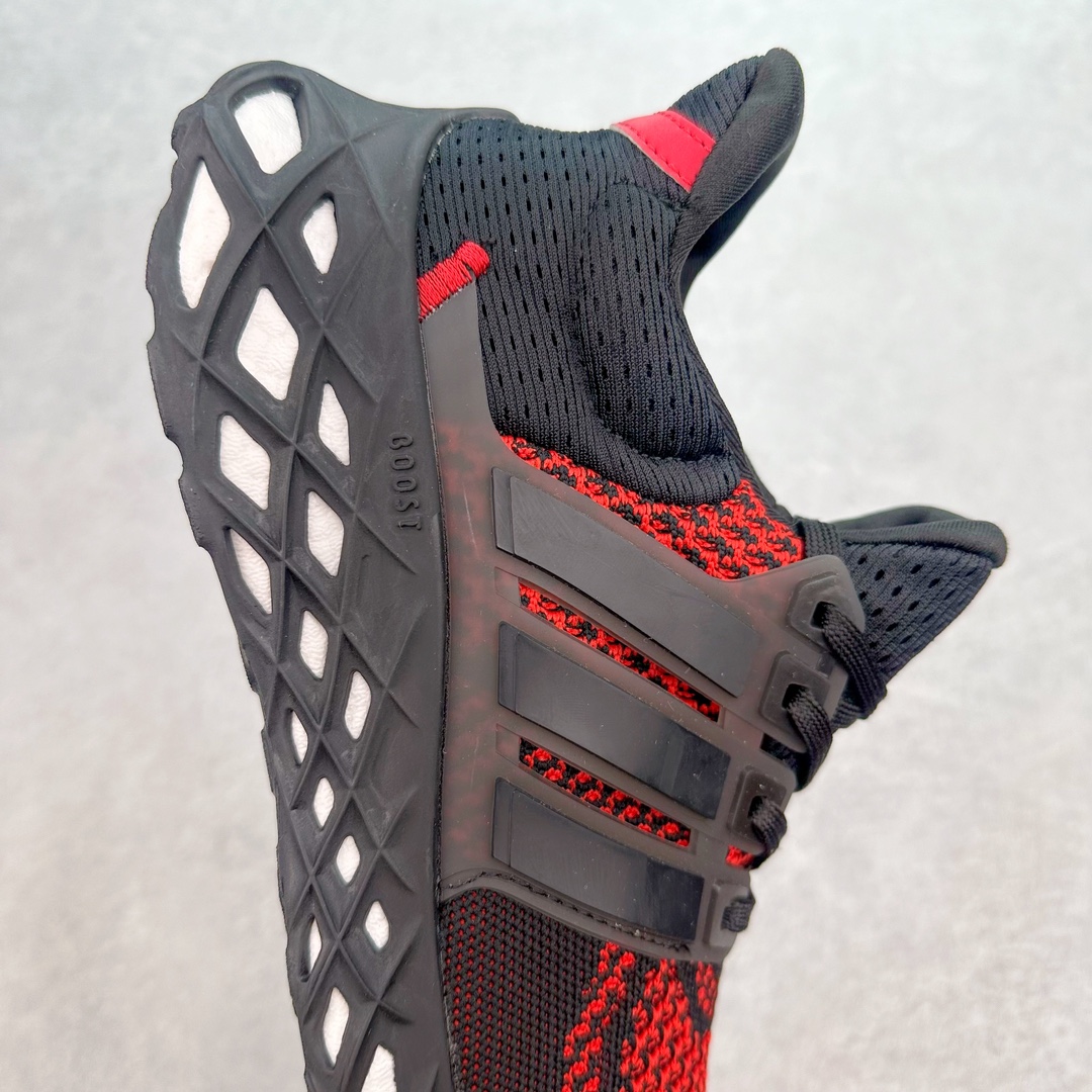 图片[6]-💰110 ＃夏日福利‼AD Ultra Boost DNA Web UB 8.0网系列低帮袜套式针织鞋面休闲运动慢跑鞋 以 Ultra Boost 鞋款为蓝本打造了全新的鞋款，既有着传统的舒适脚感，还进一步完善了功能性。以通体打造，视觉效果十分清新，相当适合当下季节穿着，绝对可以让你成为街上最靓的仔。鞋面为跑者配备了 Primeknit 鞋面，弹性与包裹都进行了升级，在运动时更好地保护你的双脚。侧身处经典的三道杠 Logo 以黑色呈现，使整体造型更加和谐。最后以搭载全掌 Boost 的中底收尾，保证软弹舒适的脚感，并且还使用了橡胶框将 Boost 材质进行包裹，让整体的耐用性提高了不少。SIZE：36 36.5 37 38 38.5 39 40 40.5 41 42 42.5 43 44 44.5 45 编码：Sby1936080-运动鞋