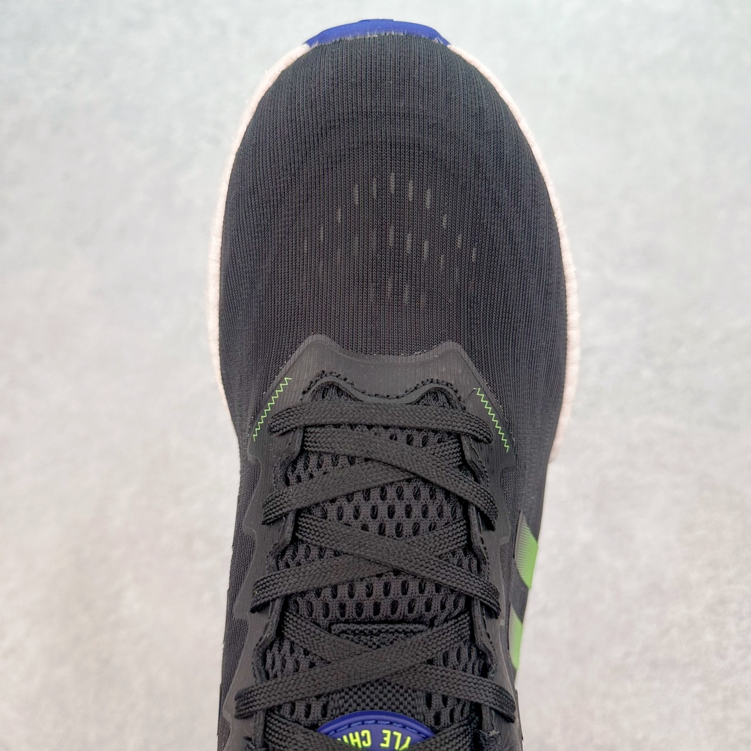 图片[4]-＃夏日福利 AD Ultra Boost DNA Web UB 8.0网系列低帮袜套式针织鞋面休闲运动慢跑鞋 以 Ultra Boost 鞋款为蓝本打造了全新的鞋款，既有着传统的舒适脚感，还进一步完善了功能性。以通体打造，视觉效果十分清新，相当适合当下季节穿着，绝对可以让你成为街上最靓的仔。鞋面为跑者配备了 Primeknit 鞋面，弹性与包裹都进行了升级，在运动时更好地保护你的双脚。侧身处经典的三道杠 Logo 以黑色呈现，使整体造型更加和谐。最后以搭载全掌 Boost 的中底收尾，保证软弹舒适的脚感，并且还使用了橡胶框将 Boost 材质进行包裹，让整体的耐用性提高了不少。尺码：36 36.5 37 38 38.5 39 40 40.5 41 42 42.5 43 44 44.5 45-选品中心