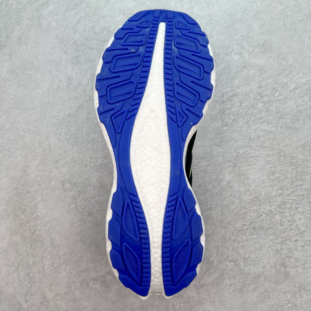 图片[9]-＃夏日福利 AD Ultra Boost DNA Web UB 8.0网系列低帮袜套式针织鞋面休闲运动慢跑鞋 以 Ultra Boost 鞋款为蓝本打造了全新的鞋款，既有着传统的舒适脚感，还进一步完善了功能性。以通体打造，视觉效果十分清新，相当适合当下季节穿着，绝对可以让你成为街上最靓的仔。鞋面为跑者配备了 Primeknit 鞋面，弹性与包裹都进行了升级，在运动时更好地保护你的双脚。侧身处经典的三道杠 Logo 以黑色呈现，使整体造型更加和谐。最后以搭载全掌 Boost 的中底收尾，保证软弹舒适的脚感，并且还使用了橡胶框将 Boost 材质进行包裹，让整体的耐用性提高了不少。尺码：36 36.5 37 38 38.5 39 40 40.5 41 42 42.5 43 44 44.5 45-选品中心