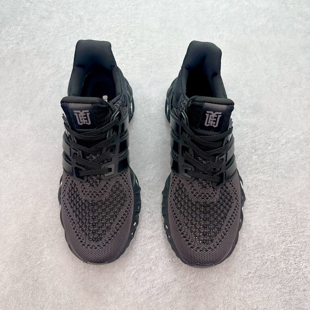 图片[2]-💰110 ＃夏日福利‼AD Ultra Boost DNA Web UB 8.0网系列低帮袜套式针织鞋面休闲运动慢跑鞋 以 Ultra Boost 鞋款为蓝本打造了全新的鞋款，既有着传统的舒适脚感，还进一步完善了功能性。以通体打造，视觉效果十分清新，相当适合当下季节穿着，绝对可以让你成为街上最靓的仔。鞋面为跑者配备了 Primeknit 鞋面，弹性与包裹都进行了升级，在运动时更好地保护你的双脚。侧身处经典的三道杠 Logo 以黑色呈现，使整体造型更加和谐。最后以搭载全掌 Boost 的中底收尾，保证软弹舒适的脚感，并且还使用了橡胶框将 Boost 材质进行包裹，让整体的耐用性提高了不少。SIZE：36 36.5 37 38 38.5 39 40 40.5 41 42 42.5 43 44 44.5 45 编码：Sby1936080-运动鞋