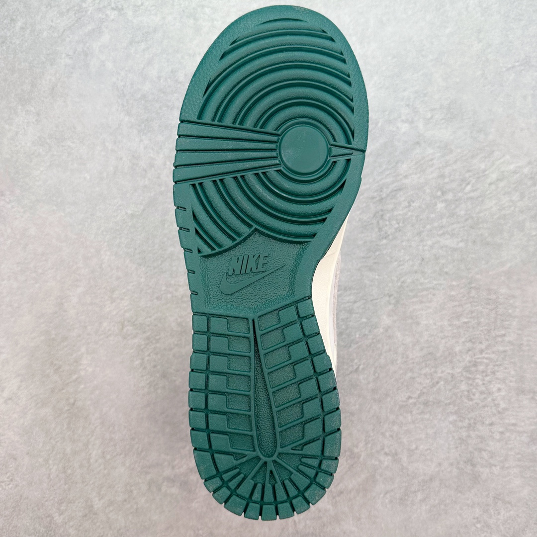 图片[9]-NK Dunk Low 定制配色 DQ1098-390 大厂出品 极力推荐 原装头层材料 独家版型蒸餾加工帶來的是更好的视觉和脚感体验大厂纯原品质出货 清洁度 电绣工艺 皮料切割干净无任何毛边 细节完美 尺码：36 36.5 37.5 38 38.5 39 40 40.5 41 42 42.5 43 44 44.5 45 46 47.5-选品中心