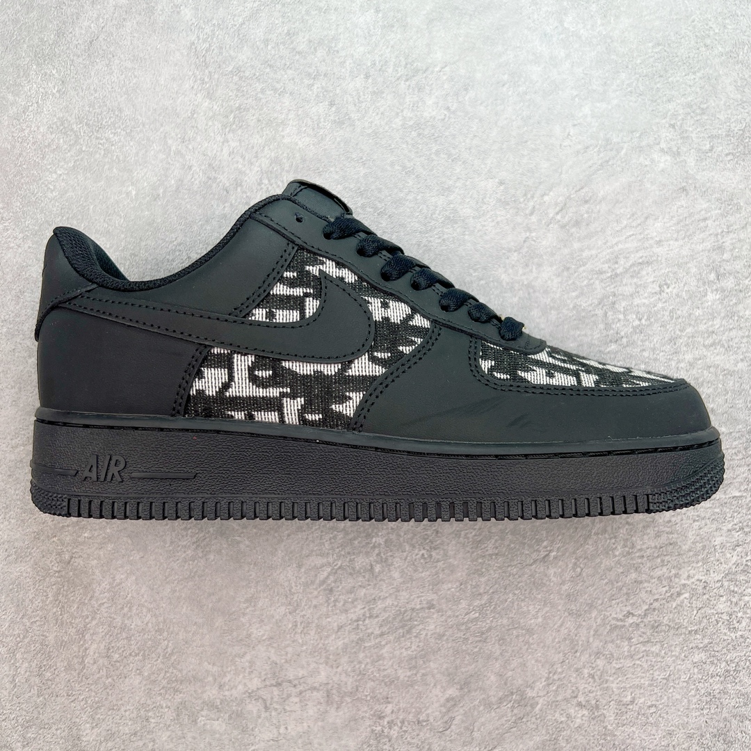 💰200 NK Air Force 1´07 Low 空军一号低帮百搭休闲运动板鞋 CW1888-111 柔软、弹性十足的缓震性能和出色的中底设计 横跨复古与现代的外型结合 造就出风靡全球 三十多年的Force 1 直到今天还深受青睐 SIZE：36 36.5 37.5 38 38.5 39 40 40.5 41 42 42.5 43 44 44.5 45 编码：Tby2936070-运动鞋