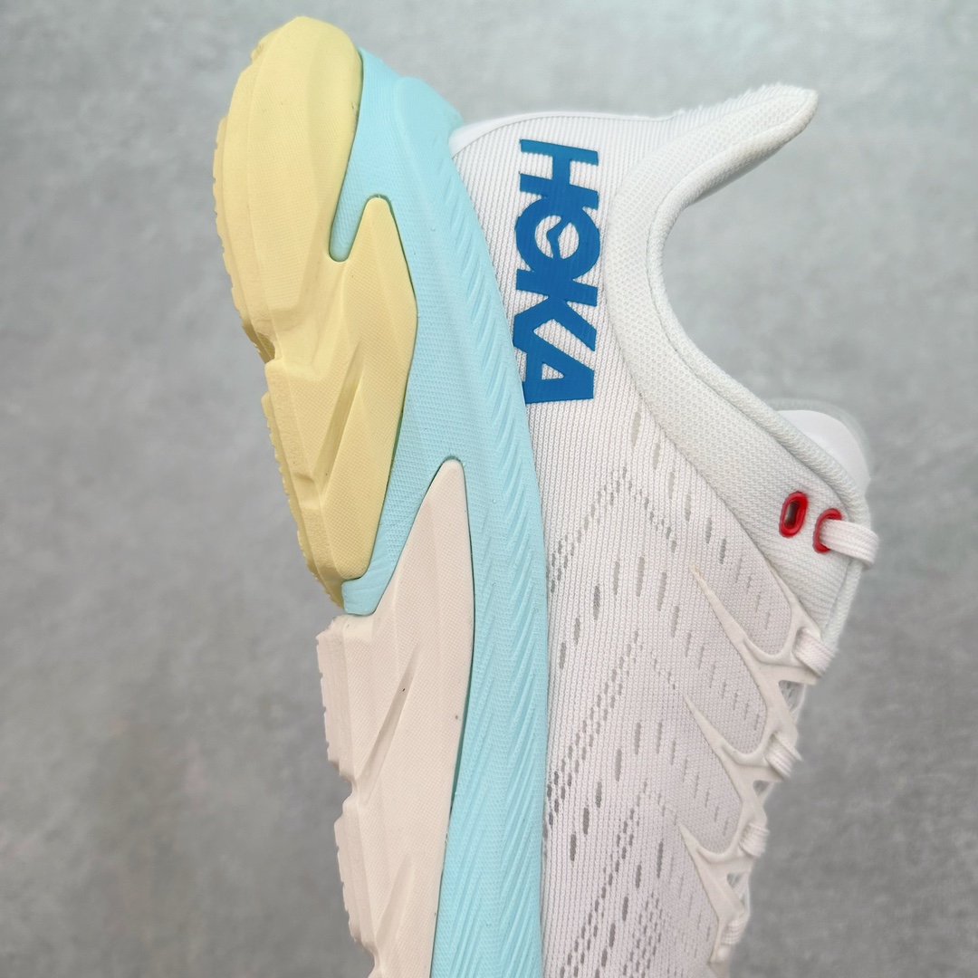 图片[6]-＃福利特价 HOKA ONE ONE Clifton Wide 克里夫顿8代专业性能减震公路跑步鞋 作为克利夫顿系列中的新款 克利夫顿 8提供比其前身更柔软的运动体验 基于使 Clifton 成为HOKA 穿着者入门的几何形状 重新诠释了我们超轻中底泡沫 几乎消失在脚下 屡获殊荣的Clifton特许经营中的最新产品 继续提供柔和轻巧的完美结合 Clifton 8采用更轻便 反应更灵敏的中底以及相同的骑行特性 具有流线型轮廓和由工程网眼制成的最新鞋面 尺码：36 36.5 37.5 38 38.5 39 40 40.5 41 42 42.5 43 44 44.5 45-选品中心