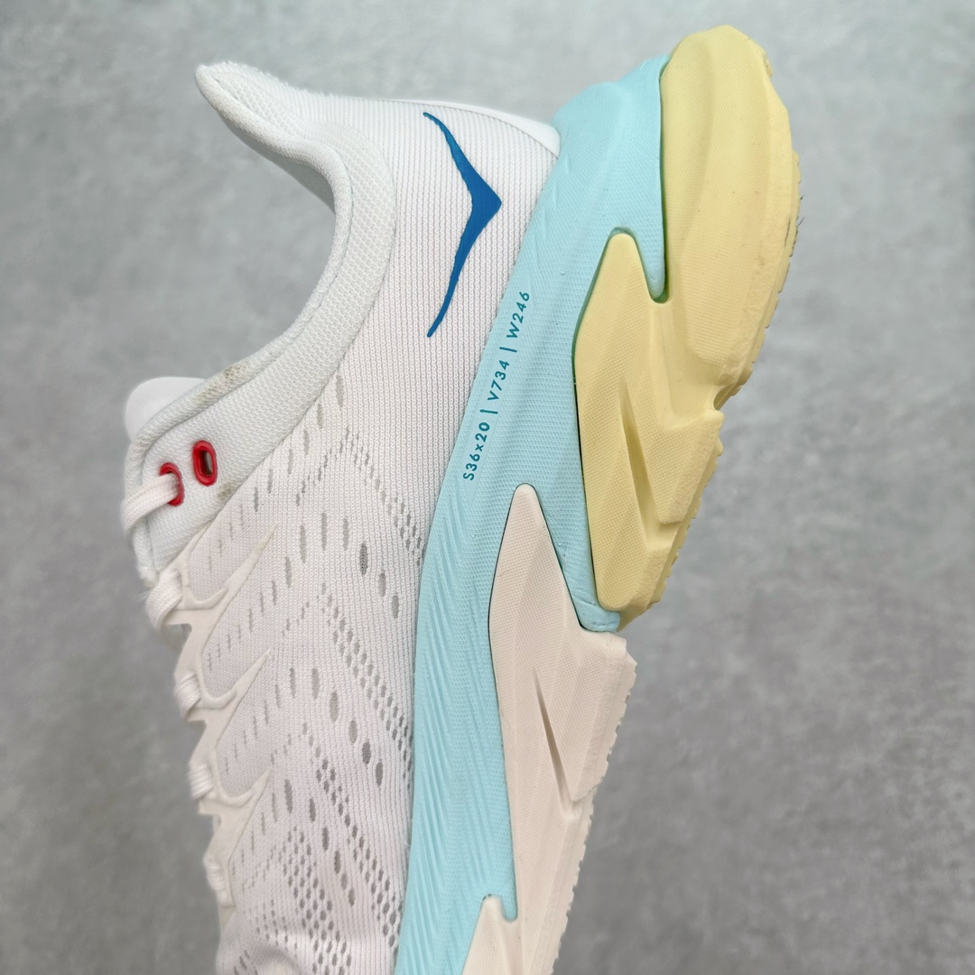 图片[7]-＃福利特价 HOKA ONE ONE Clifton Wide 克里夫顿8代专业性能减震公路跑步鞋 作为克利夫顿系列中的新款 克利夫顿 8提供比其前身更柔软的运动体验 基于使 Clifton 成为HOKA 穿着者入门的几何形状 重新诠释了我们超轻中底泡沫 几乎消失在脚下 屡获殊荣的Clifton特许经营中的最新产品 继续提供柔和轻巧的完美结合 Clifton 8采用更轻便 反应更灵敏的中底以及相同的骑行特性 具有流线型轮廓和由工程网眼制成的最新鞋面 尺码：36 36.5 37.5 38 38.5 39 40 40.5 41 42 42.5 43 44 44.5 45-选品中心