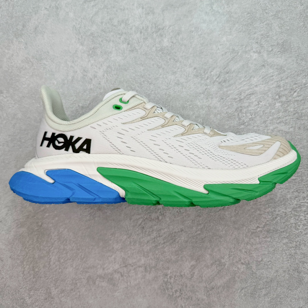 💰130 ＃福利特价‼HOKA ONE ONE Clifton Wide 克里夫顿8代专业性能减震公路跑步鞋 作为克利夫顿系列中的新款 克利夫顿 8提供比其前身更柔软的运动体验 基于使 Clifton 成为HOKA 穿着者入门的几何形状 重新诠释了我们超轻中底泡沫 几乎消失在脚下 屡获殊荣的Clifton特许经营中的最新产品 继续提供柔和轻巧的完美结合 Clifton 8采用更轻便 反应更灵敏的中底以及相同的骑行特性 具有流线型轮廓和由工程网眼制成的最新鞋面 SIZE：36 36.5 37.5 38 38.5 39 40 40.5 41 42 42.5 43 44 44.5 45 编码：Zby2936000-运动鞋