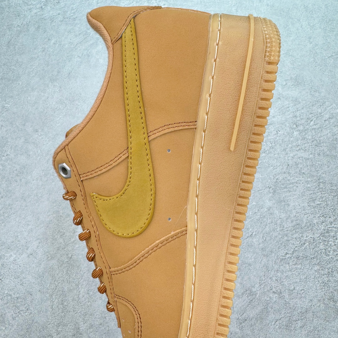 图片[7]-💰130 ＃PB福利 跑量神器‼NK Air Force 1 Low 07 LV8 \”Wheat Flax\” 空军一号低帮 小麦色 CJ9179-200 全网最具性价比版本没有之一 2022全新楦头鞋型 鱼鳞大底 历时开发三个月 清洁度完美 二维码鞋标 内置芯片及solo气垫 大底高度及其弧度依照正品 钢印 logo刺绣 鞋口弧度 鞋头长度 鞋面冲孔 鞋垫背胶及钢印 完美鞋型对比正品 每一处都是细节满满 尺码：35.5 36 36.5 37.5 38 38.5 39 40 40.5 41 42 42.5 43 44 44.5 45 46 47.5 编码：by2936000-运动鞋