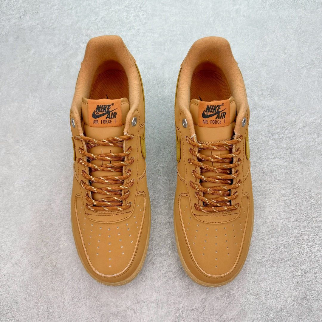 图片[2]-💰130 ＃PB福利 跑量神器‼NK Air Force 1 Low 07 LV8 \”Wheat Flax\” 空军一号低帮 小麦色 CJ9179-200 全网最具性价比版本没有之一 2022全新楦头鞋型 鱼鳞大底 历时开发三个月 清洁度完美 二维码鞋标 内置芯片及solo气垫 大底高度及其弧度依照正品 钢印 logo刺绣 鞋口弧度 鞋头长度 鞋面冲孔 鞋垫背胶及钢印 完美鞋型对比正品 每一处都是细节满满 尺码：35.5 36 36.5 37.5 38 38.5 39 40 40.5 41 42 42.5 43 44 44.5 45 46 47.5 编码：by2936000-运动鞋