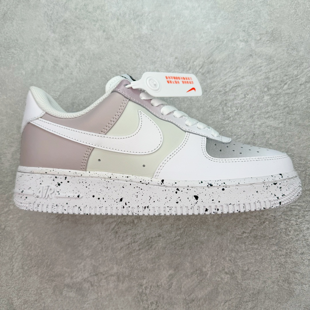 💰200 NK Air Force 1´07 Low 空军一号低帮百搭休闲运动板鞋 MM6023-536 柔软、弹性十足的缓震性能和出色的中底设计 横跨复古与现代的外型结合 造就出风靡全球 三十多年的Force 1 直到今天还深受青睐 SIZE：36 36.5 37.5 38 38.5 39 40 40.5 41 42 42.5 43 44 44.5 45 编码：Tby2936070-运动鞋