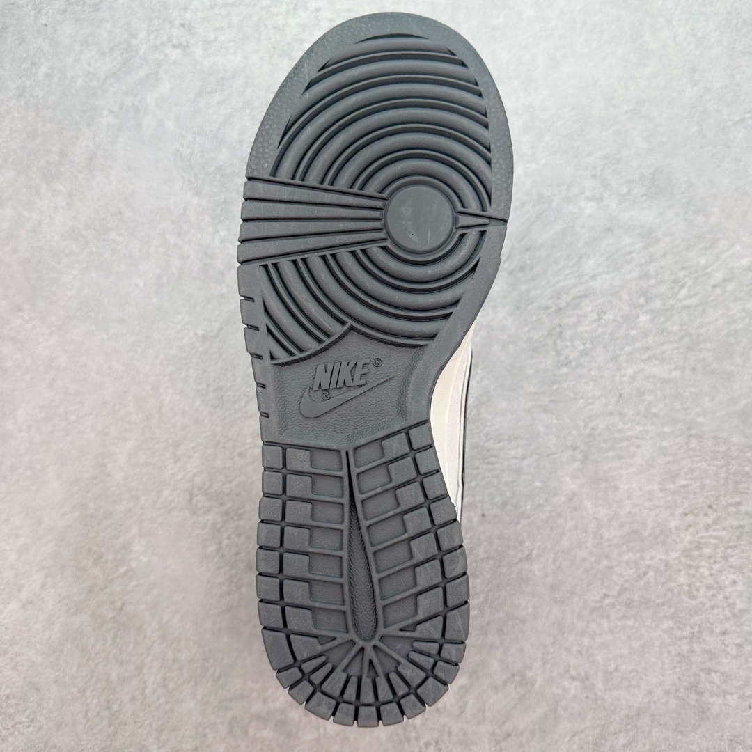 图片[9]-NK Dunk Low 定制配色 KK1888-004 大厂出品 极力推荐 原装头层材料 独家版型蒸餾加工帶來的是更好的视觉和脚感体验大厂纯原品质出货 清洁度 电绣工艺 皮料切割干净无任何毛边 细节完美 尺码：36 36.5 37.5 38 38.5 39 40 40.5 41 42 42.5 43 44 44.5 45 46 47.5-选品中心