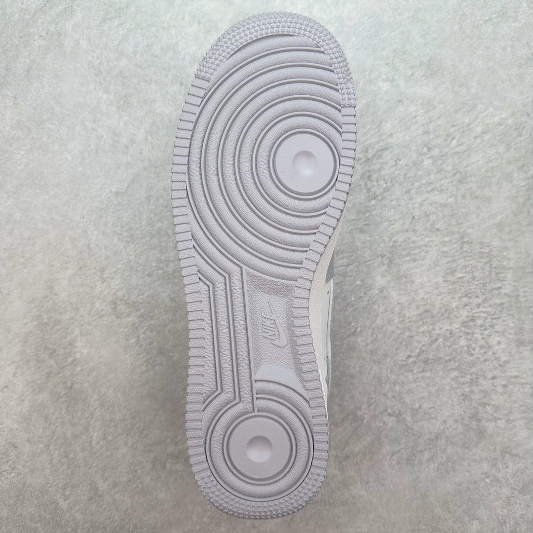 图片[9]-NK Air Force 1´07 Low 空军一号低帮百搭休闲运动板鞋 CW1888-060 柔软、弹性十足的缓震性能和出色的中底设计 横跨复古与现代的外型结合 造就出风靡全球 三十多年的Force 1 直到今天还深受青睐 尺码：36 36.5 37.5 38 38.5 39 40 40.5 41 42 42.5 43 44 44.5 45-选品中心