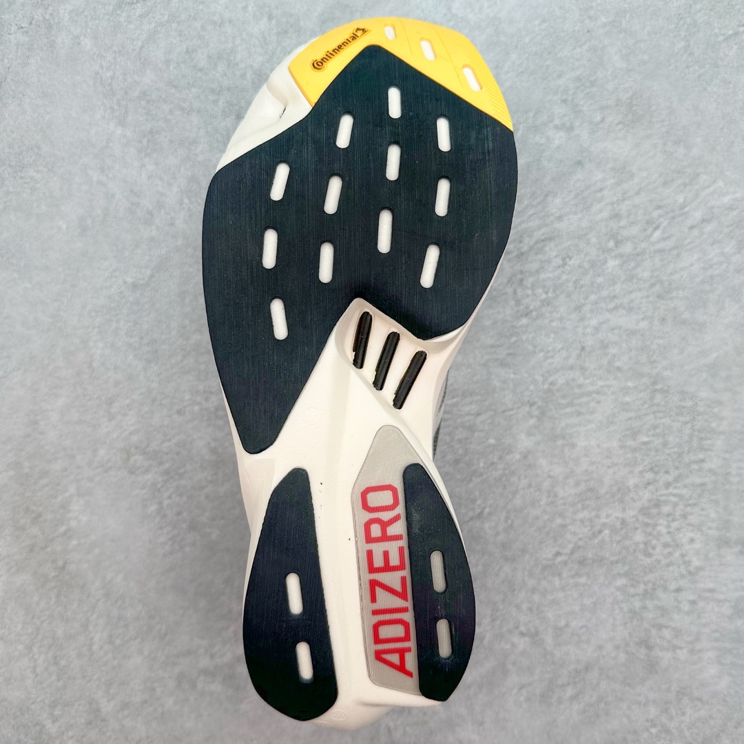 图片[9]-AD Adizero Boston 12 波士顿夏季透气网眼竞速跑鞋 延续爪型玻璃纤维推进系统 进化为全掌式的ENERGY RODS 2.0 从脚跟到脚趾的一体成形设计 强化整体推进力 提升速度表现 升级透气鞋面更具支撑性 利用ENGINEERED MESH技术进行不同密度织纹 强化支撑性 更使用50%以上的回收材料製成 减低塑料浪费 此外变薄的鞋舌为前掌提供更多空间 提供跑者更好的穿着感受 马牌轮胎大底耐磨性佳 大底全掌采用耐磨的Continental马牌轮胎大底 在各种环境下保有良好抓地力 货号：IG6442 尺码：36 36.5 37 38 38.5 39 40 40.5 41 42 42.5 43 44 44.5 45-选品中心